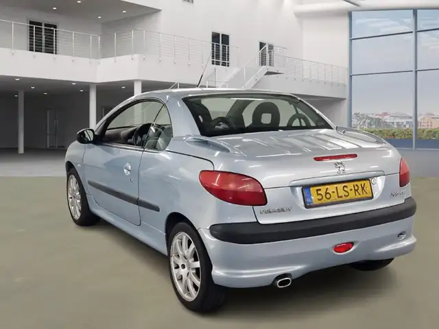 Peugeot 206 CC view 4