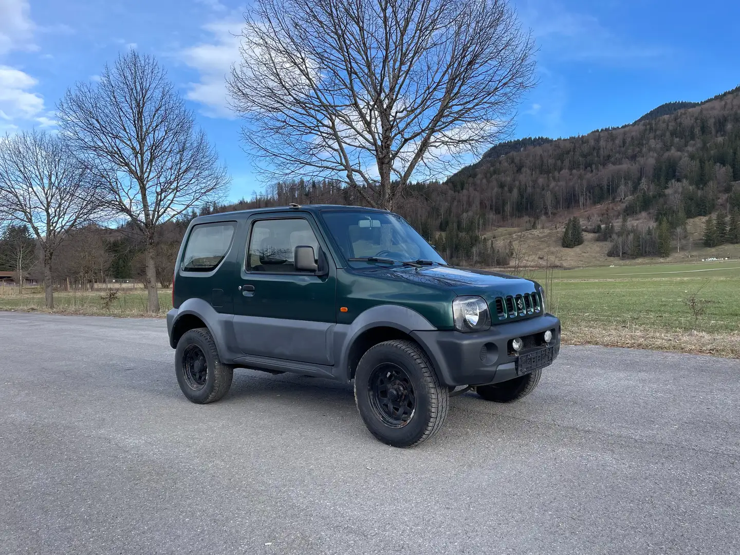 Suzuki Jimny Club Grün - 1