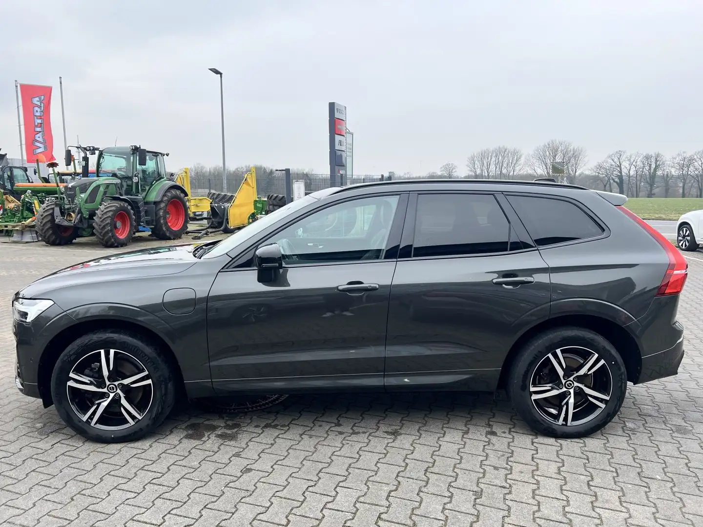 Volvo XC60 XC60 T8 AWD R-Design Plug-In AHK|LENKRADHEIZ|19| Grau - 2