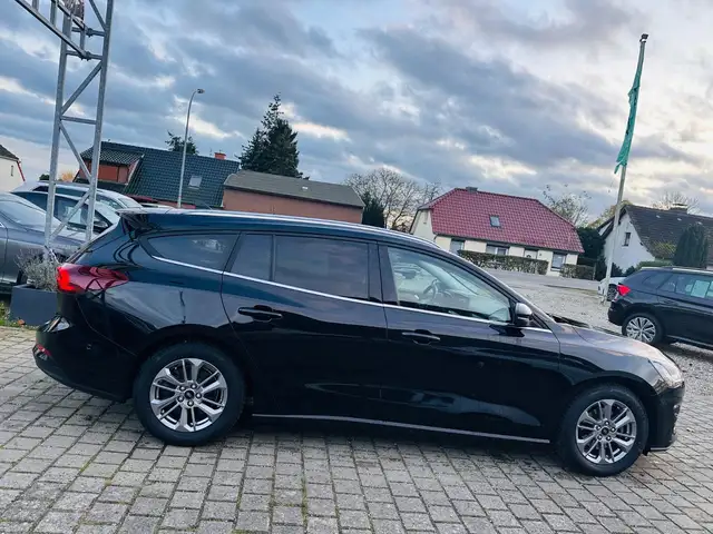 Ford Focus view 7