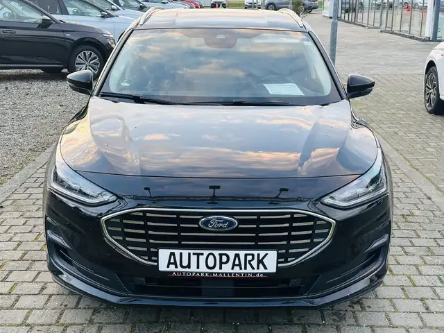 Ford Focus view 2