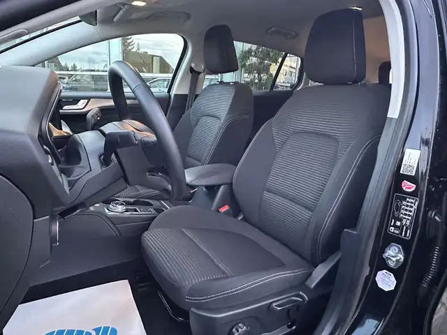 Ford Focus view 8
