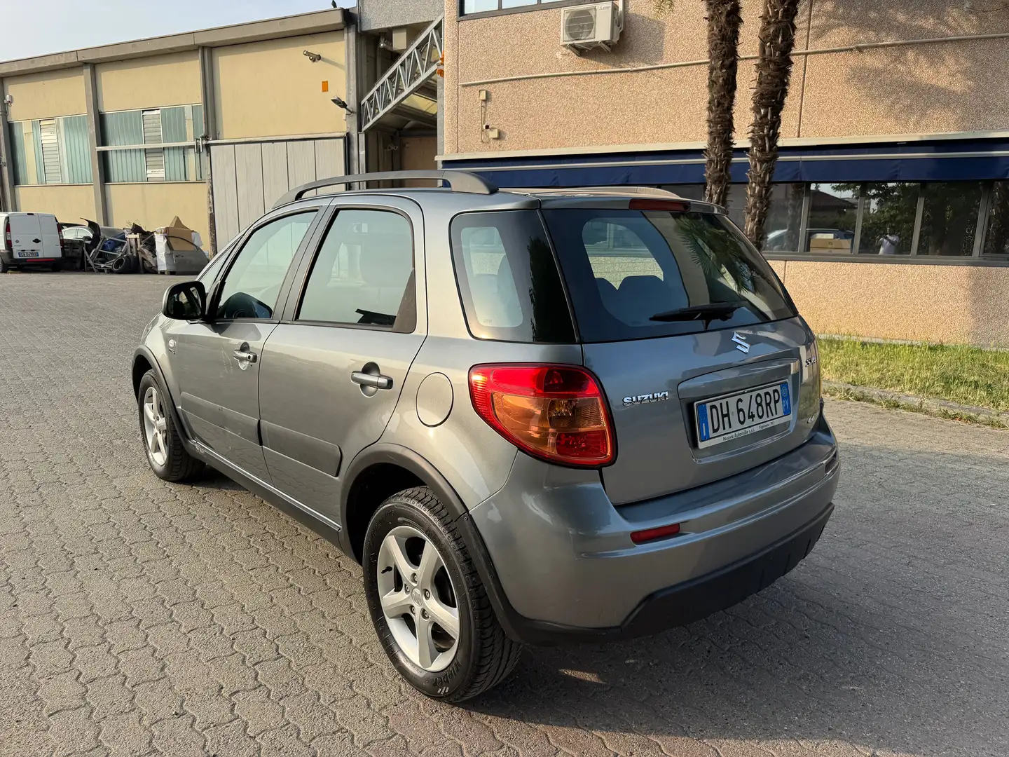 Suzuki SX4 SX4 1.9 ddis Outdoor Line 4wd Gris - 2