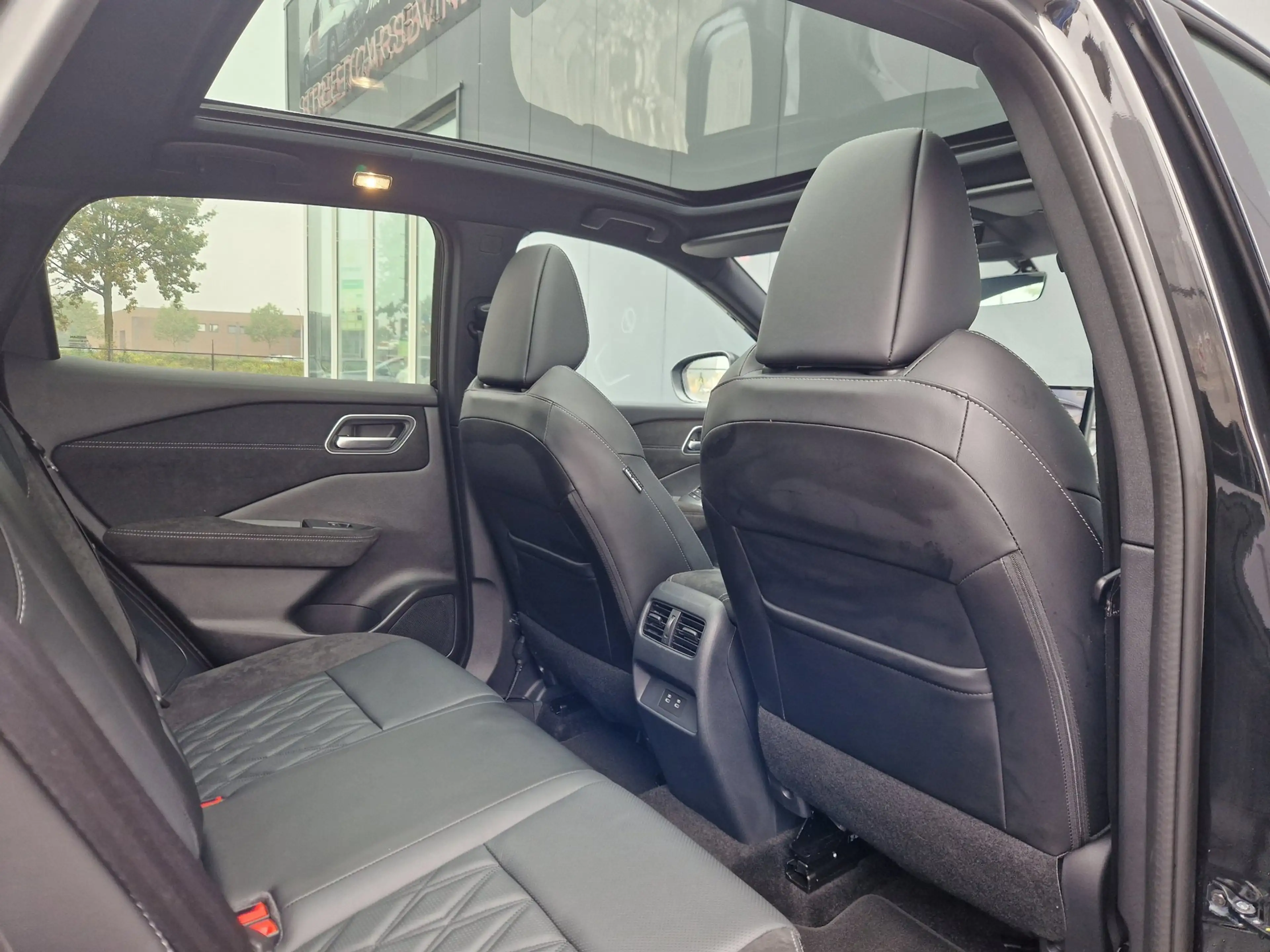 Nissan Qashqai 1.3 MHEV Xtronic Tekna Plus — photo 15