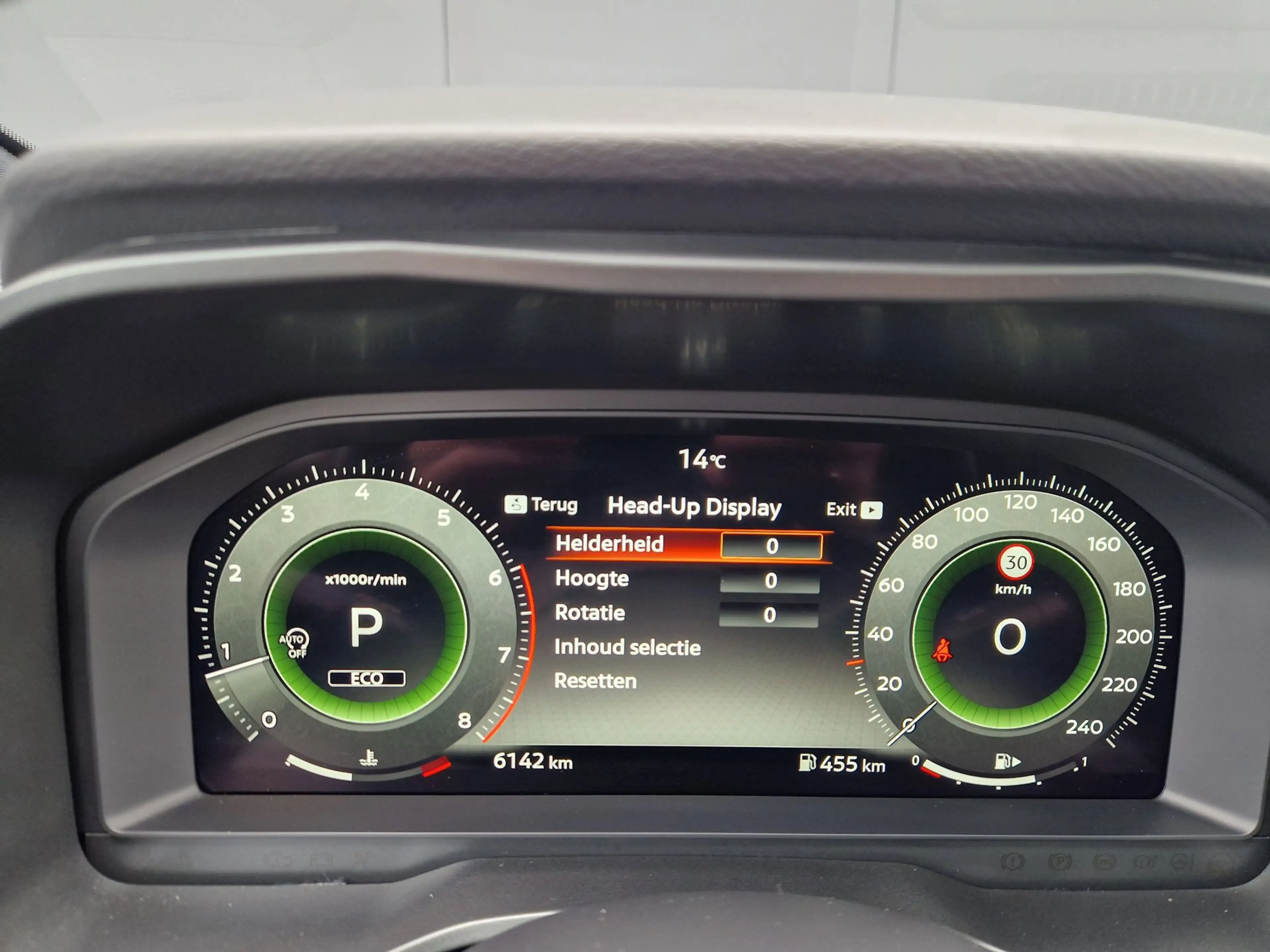 Nissan Qashqai 1.3 MHEV Xtronic Tekna Plus — photo 33