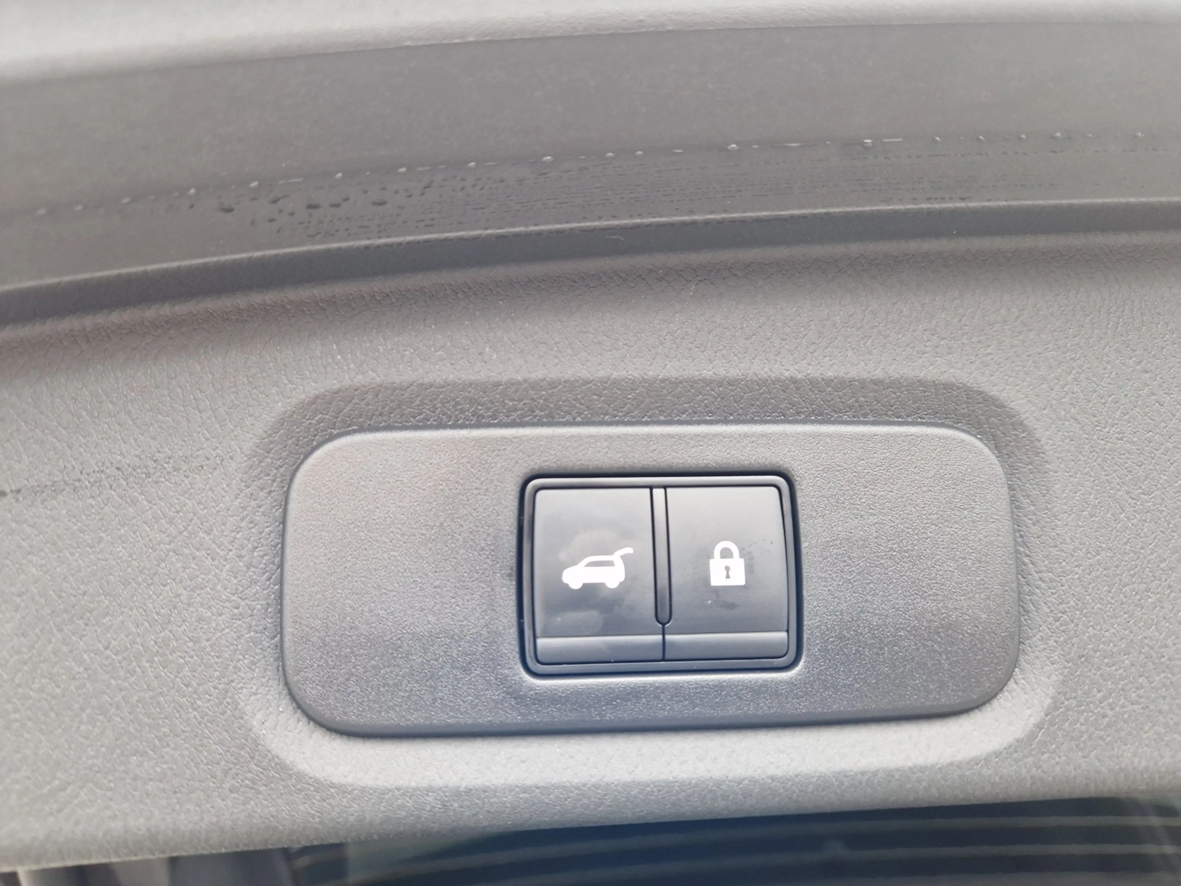 Nissan Qashqai 1.3 MHEV Xtronic Tekna Plus — photo 17