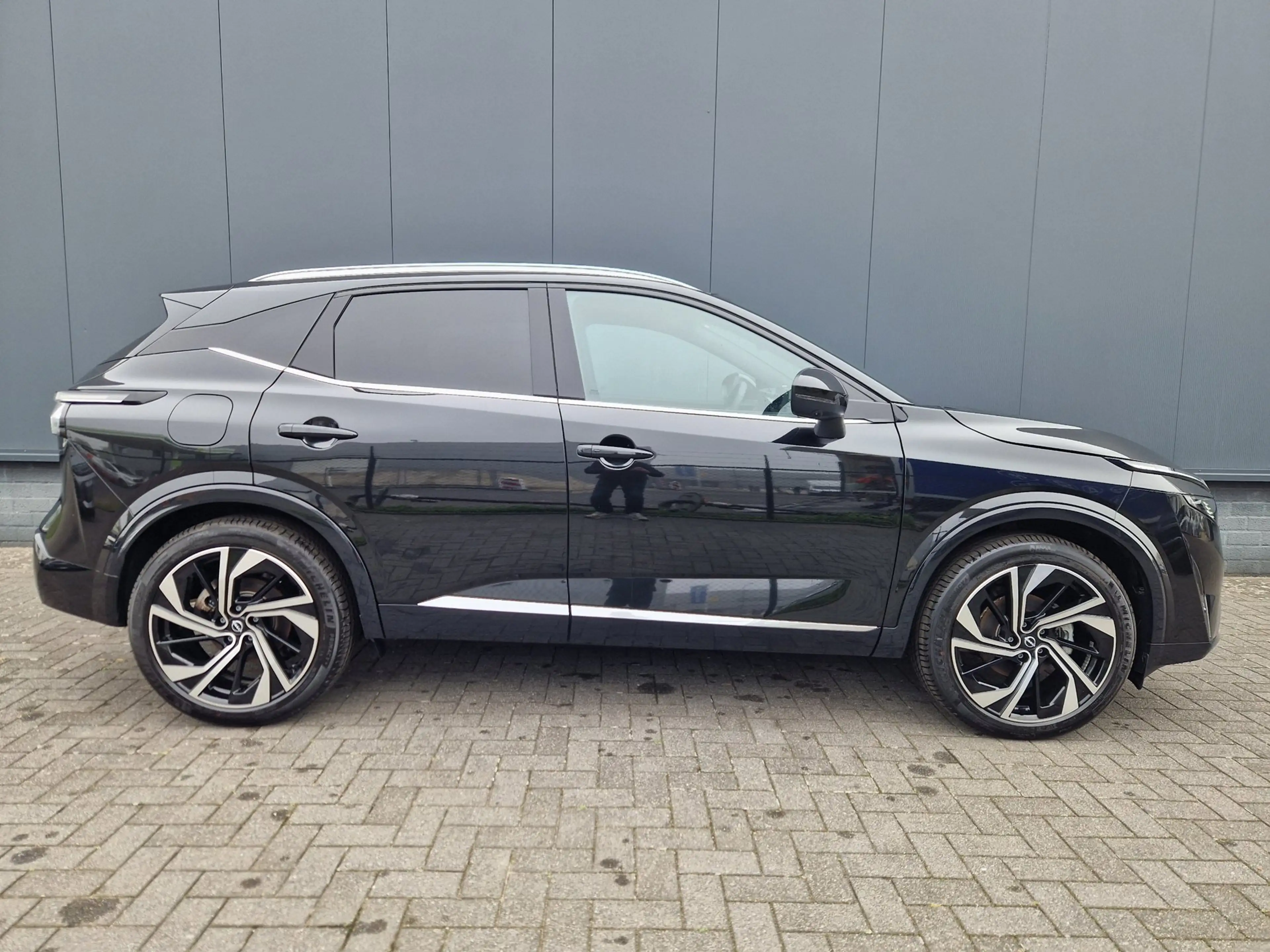 Nissan Qashqai 1.3 MHEV Xtronic Tekna Plus — photo 4