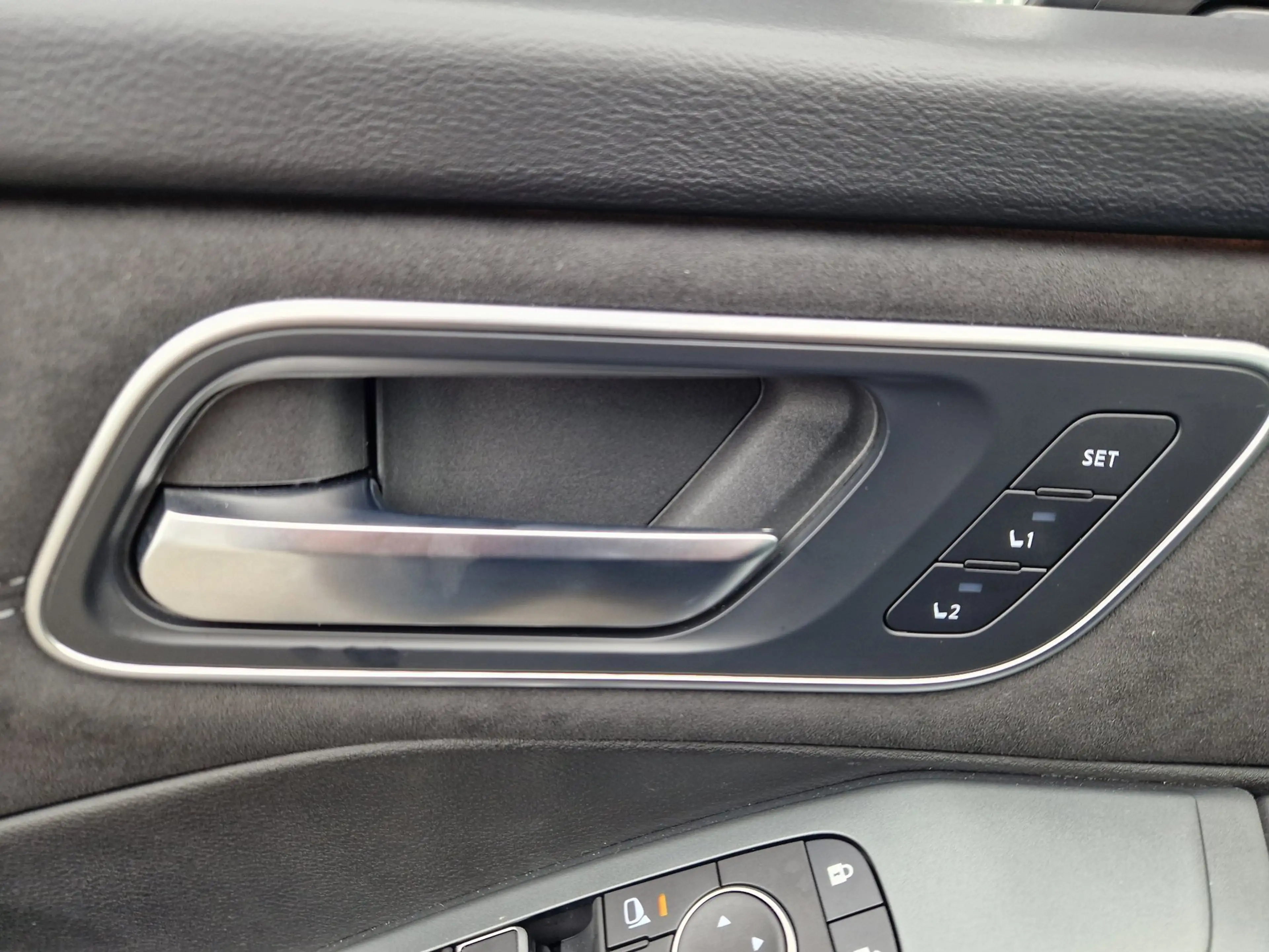 Nissan Qashqai 1.3 MHEV Xtronic Tekna Plus — photo 11