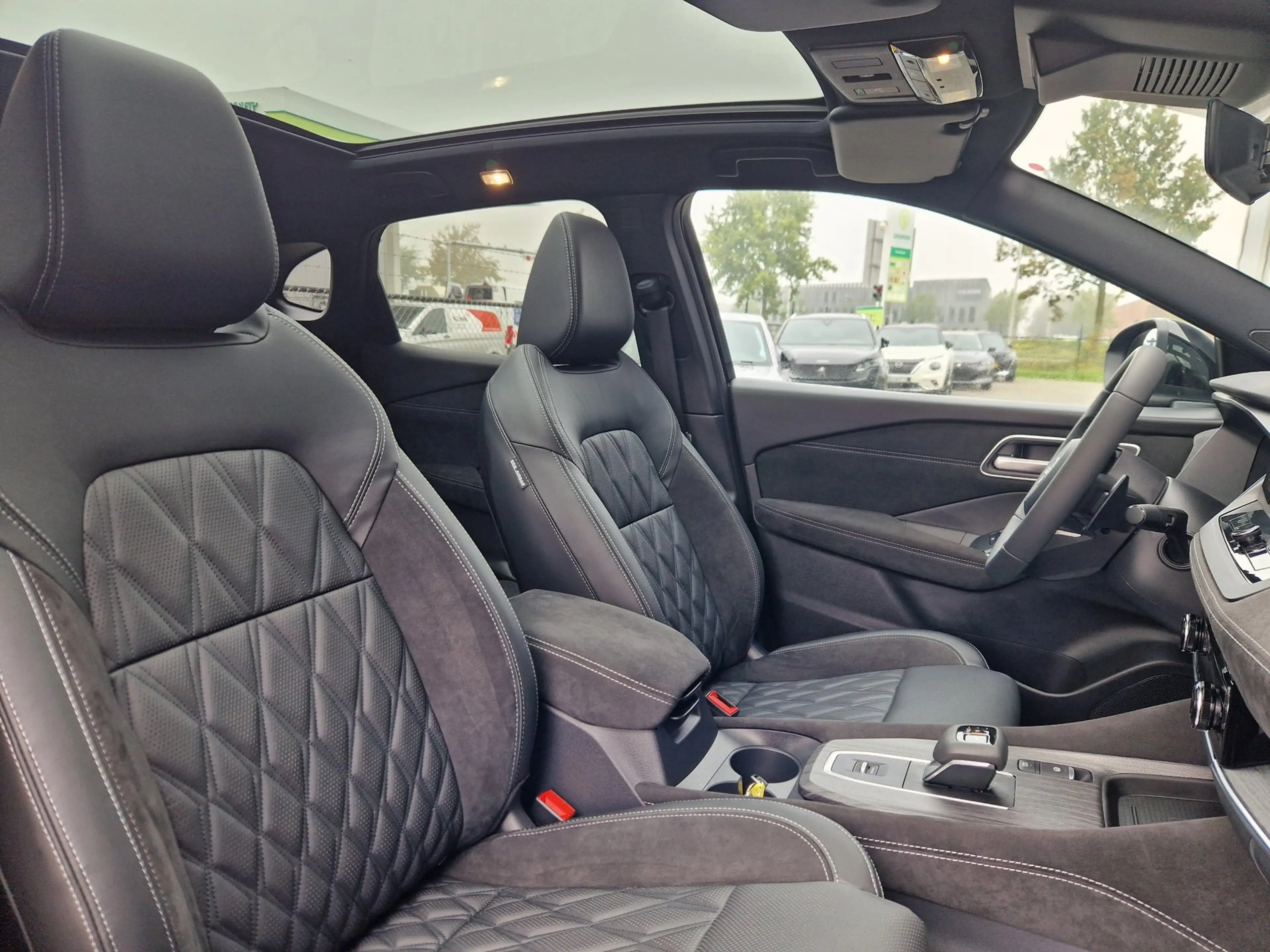Nissan Qashqai 1.3 MHEV Xtronic Tekna Plus — photo 14