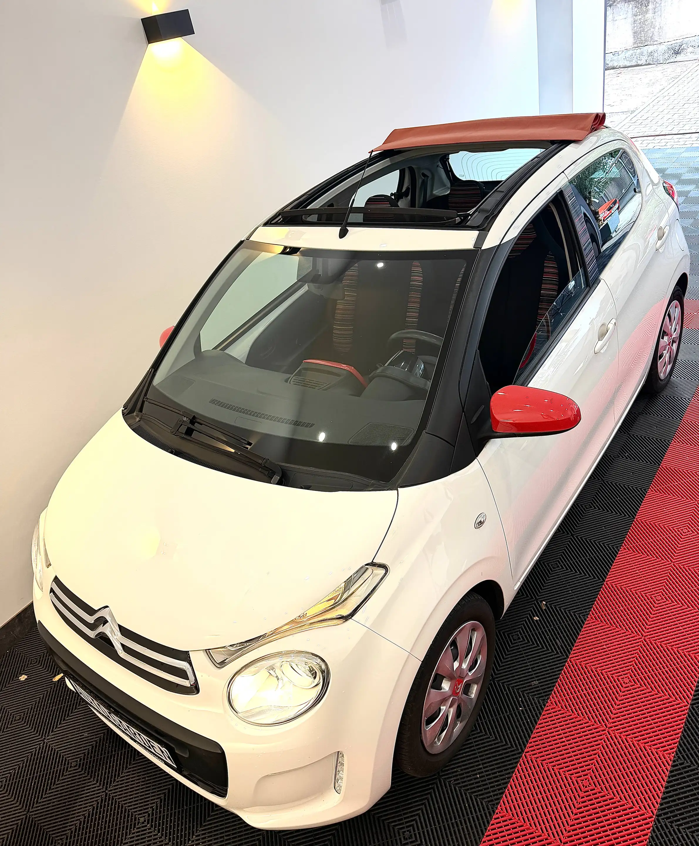 Citroen C1 Feel Edition — photo 2