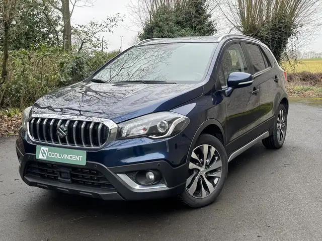 Suzuki SX4 SX4 S-CROSS // TOIT OUVRANT // ECRAN // CUIR