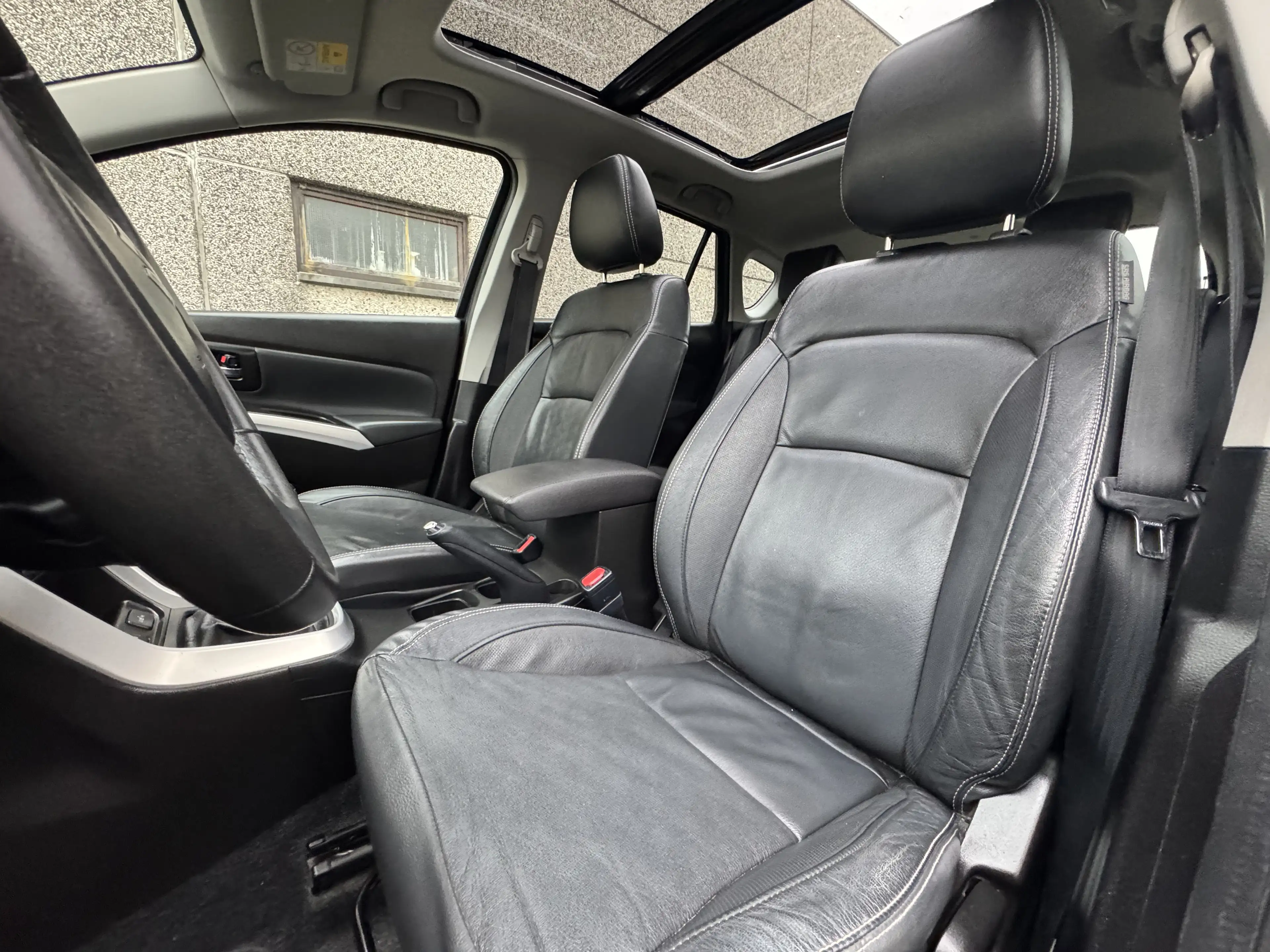 Suzuki SX4 SX4 S-CROSS // TOIT OUVRANT // ECRAN // CUIR — photo 8