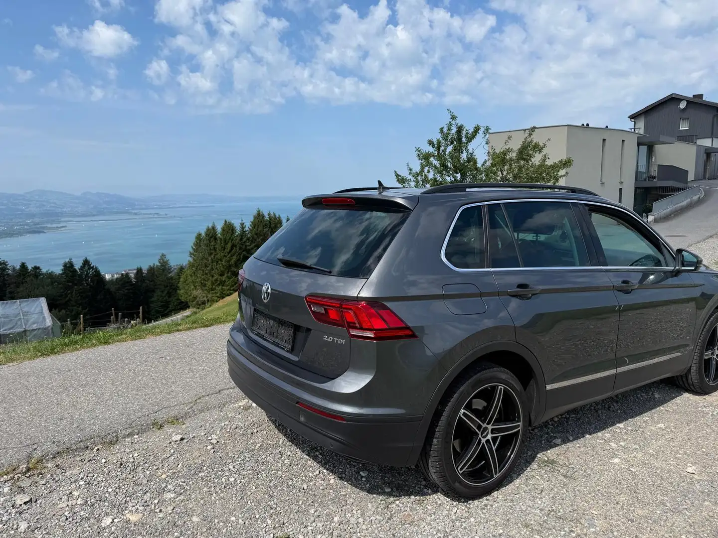 Volkswagen Tiguan Tiguan 2,0 TDI SCR ComfortlineComfortline Grau - 2