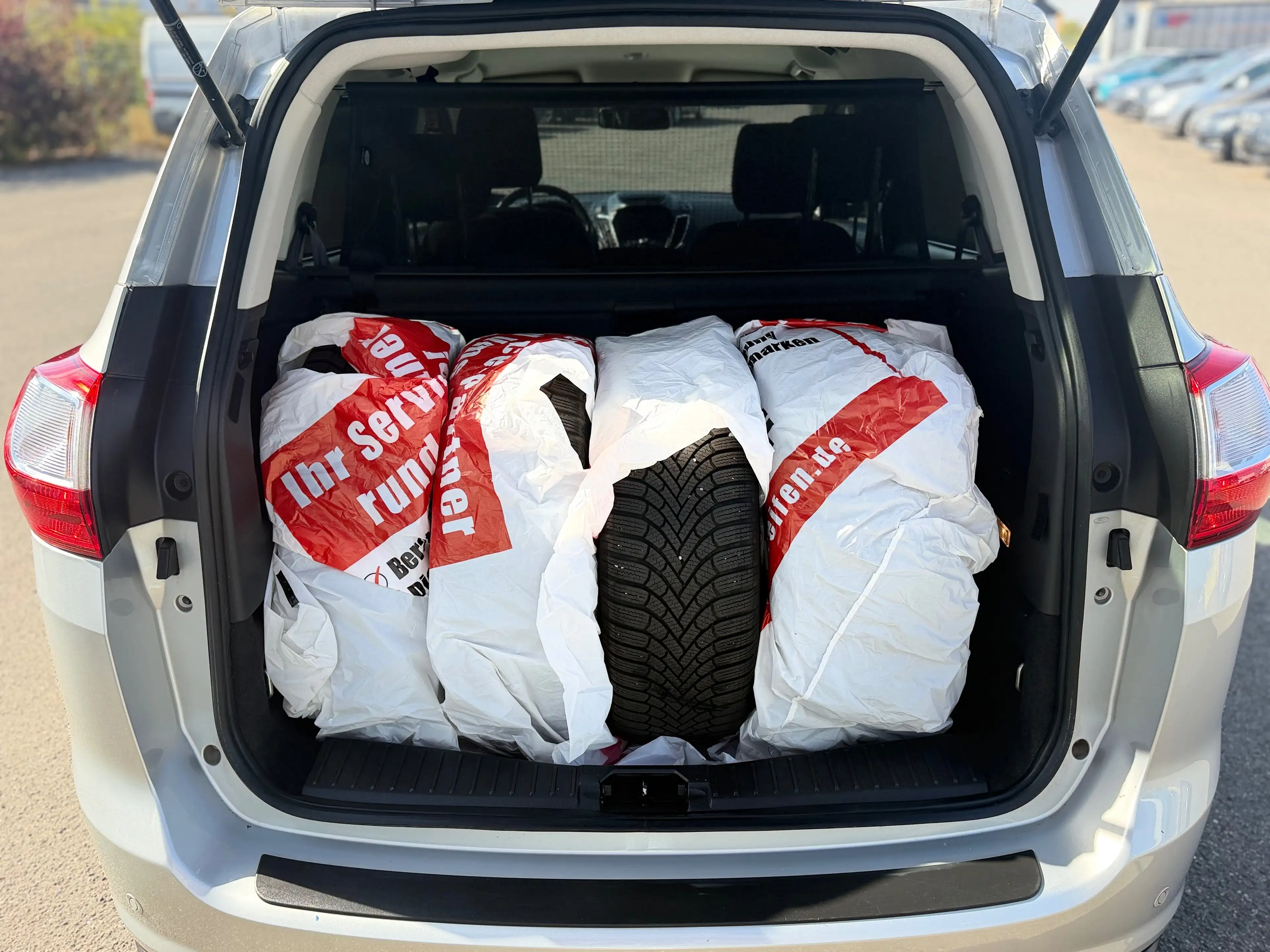 Ford Grand C-Max Cool — photo 9