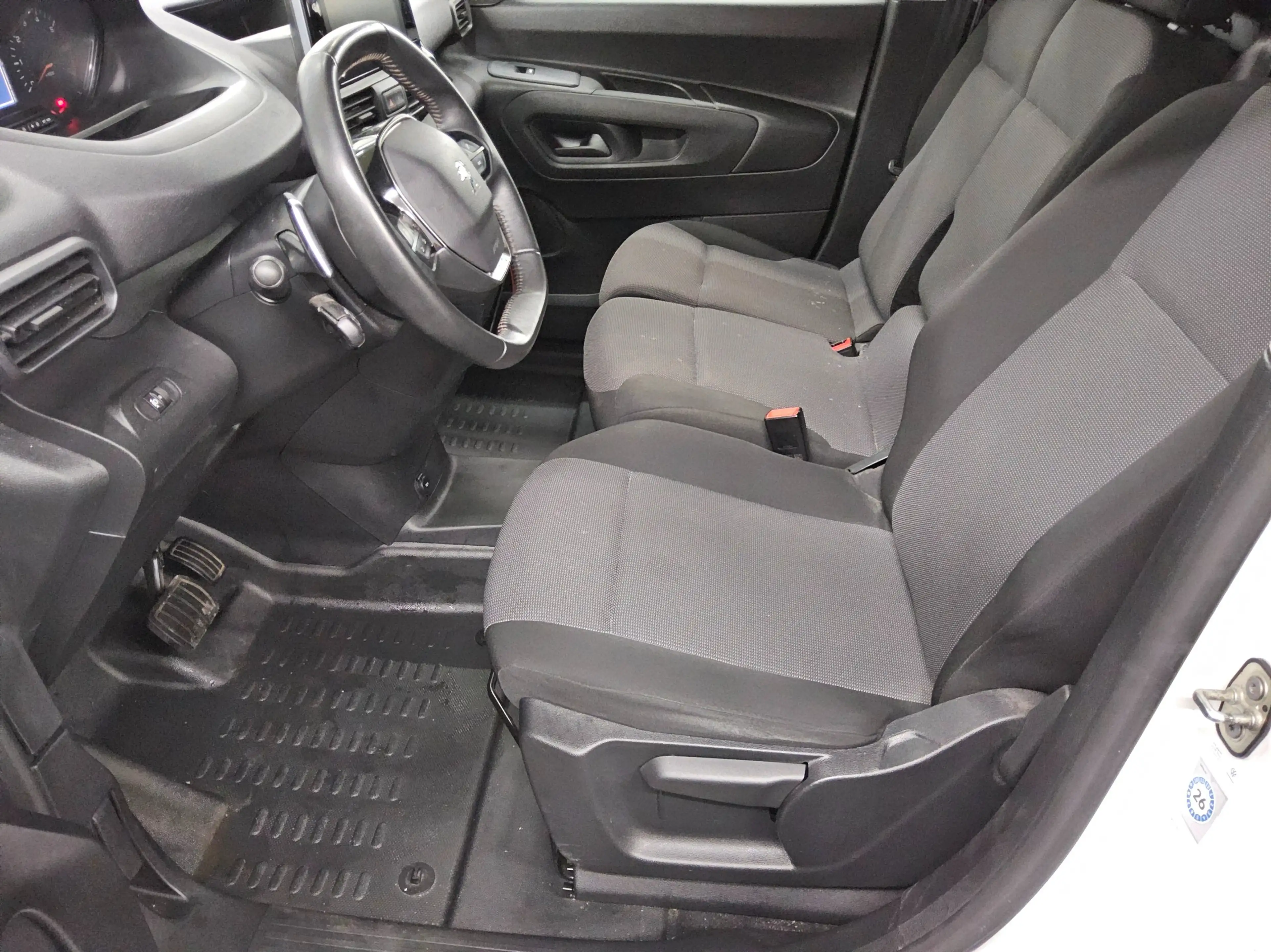 Peugeot Partner PARTNER NAVI KLIMA RADIO TEMPO MFL VC PDC 3-Sitze Tempomat — photo 2