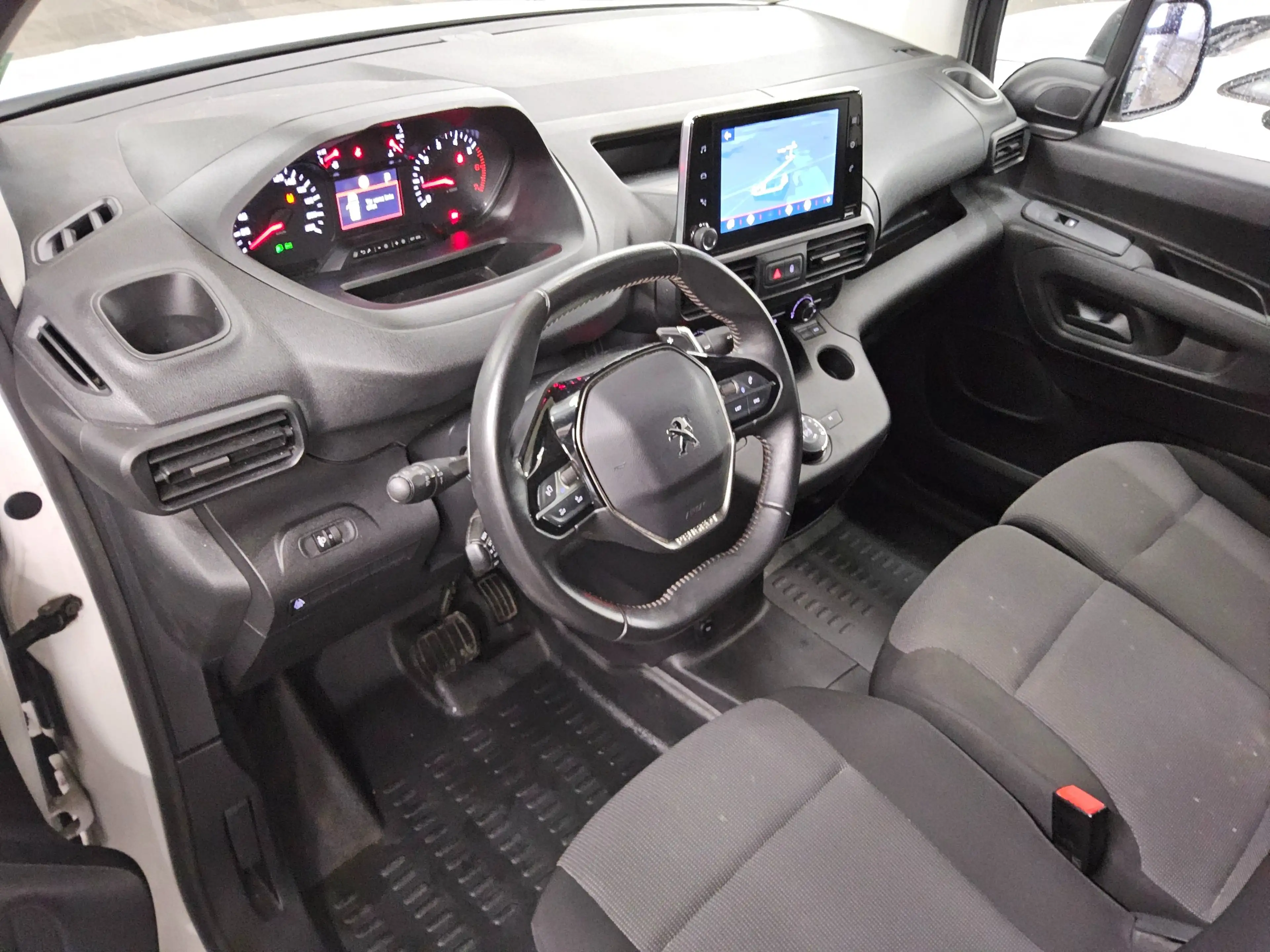 Peugeot Partner PARTNER NAVI KLIMA RADIO TEMPO MFL VC PDC 3-Sitze Tempomat — photo 14