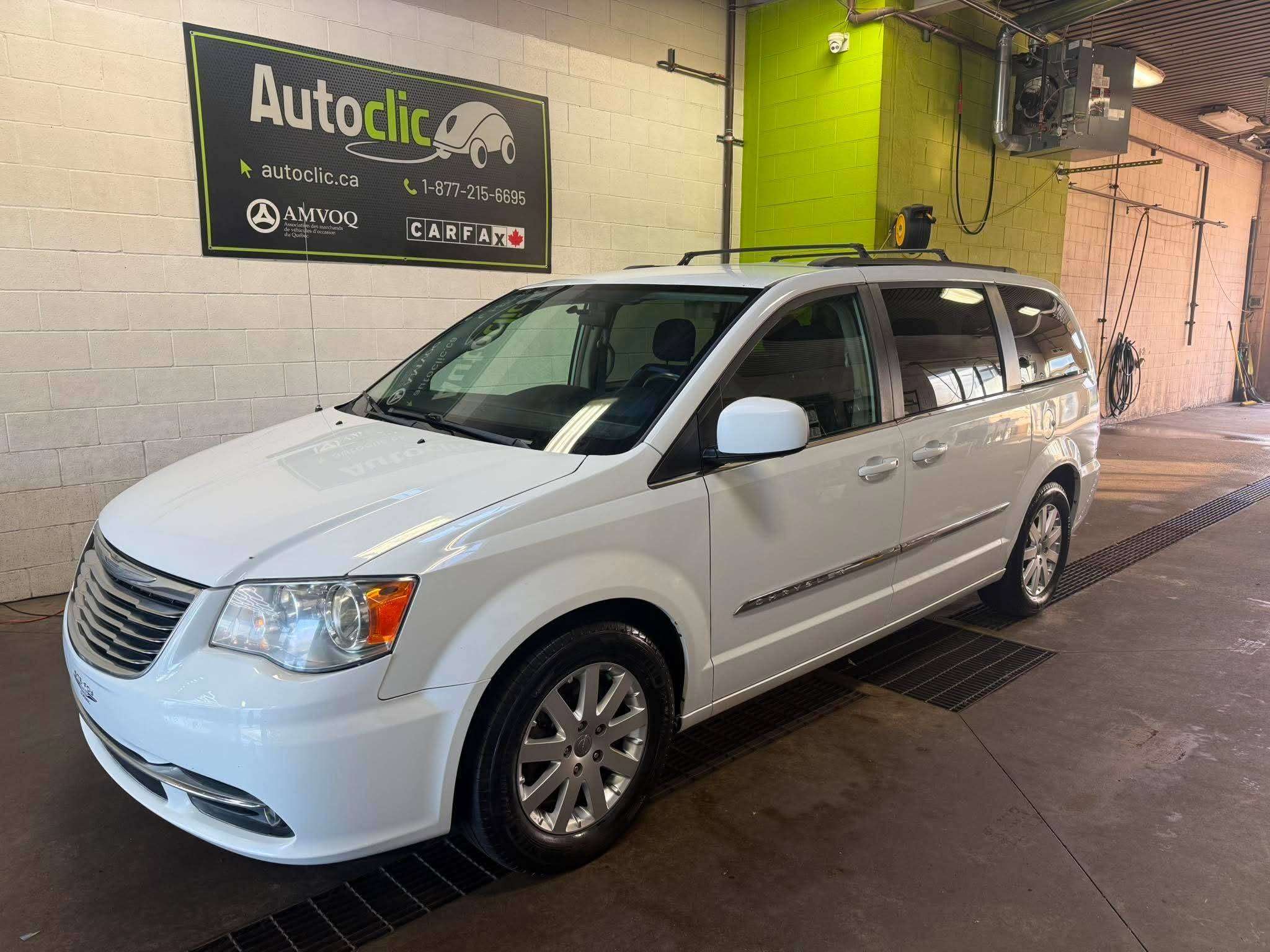 2015 Chrysler Town & Country Touring