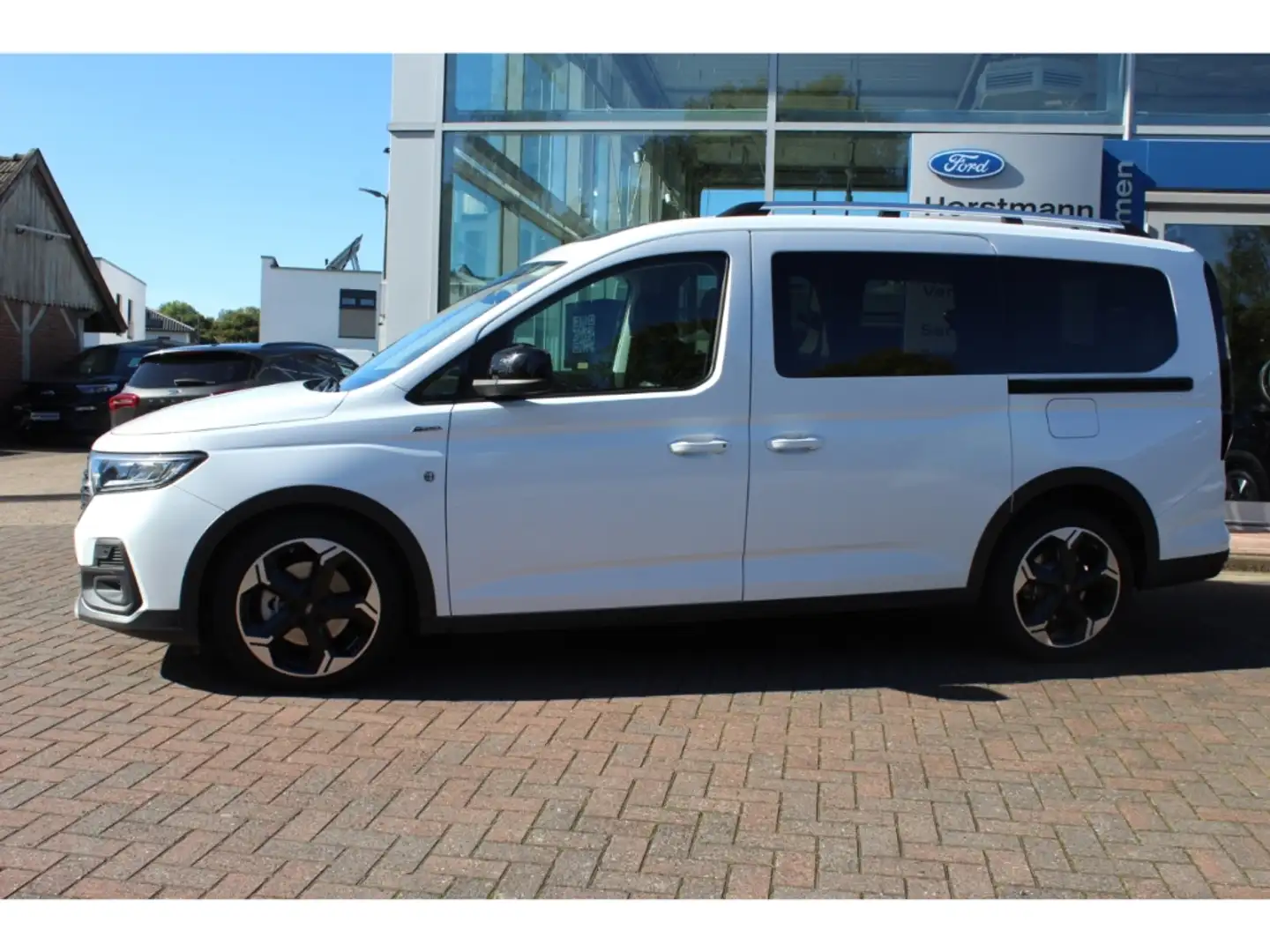 Ford Grand Tourneo ACTIVE AUTOMATIK 7-SITZER, PANO, ACC, 18''LM, NAVI Weiß - 2