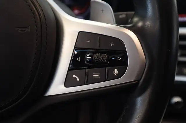BMW 3 Series view 9
