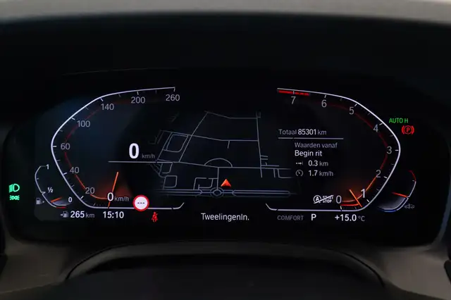 BMW 3 Series view 11
