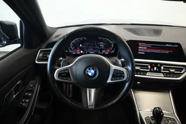 BMW 3 Series view 7