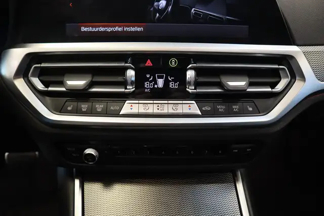 BMW 3 Series view 13