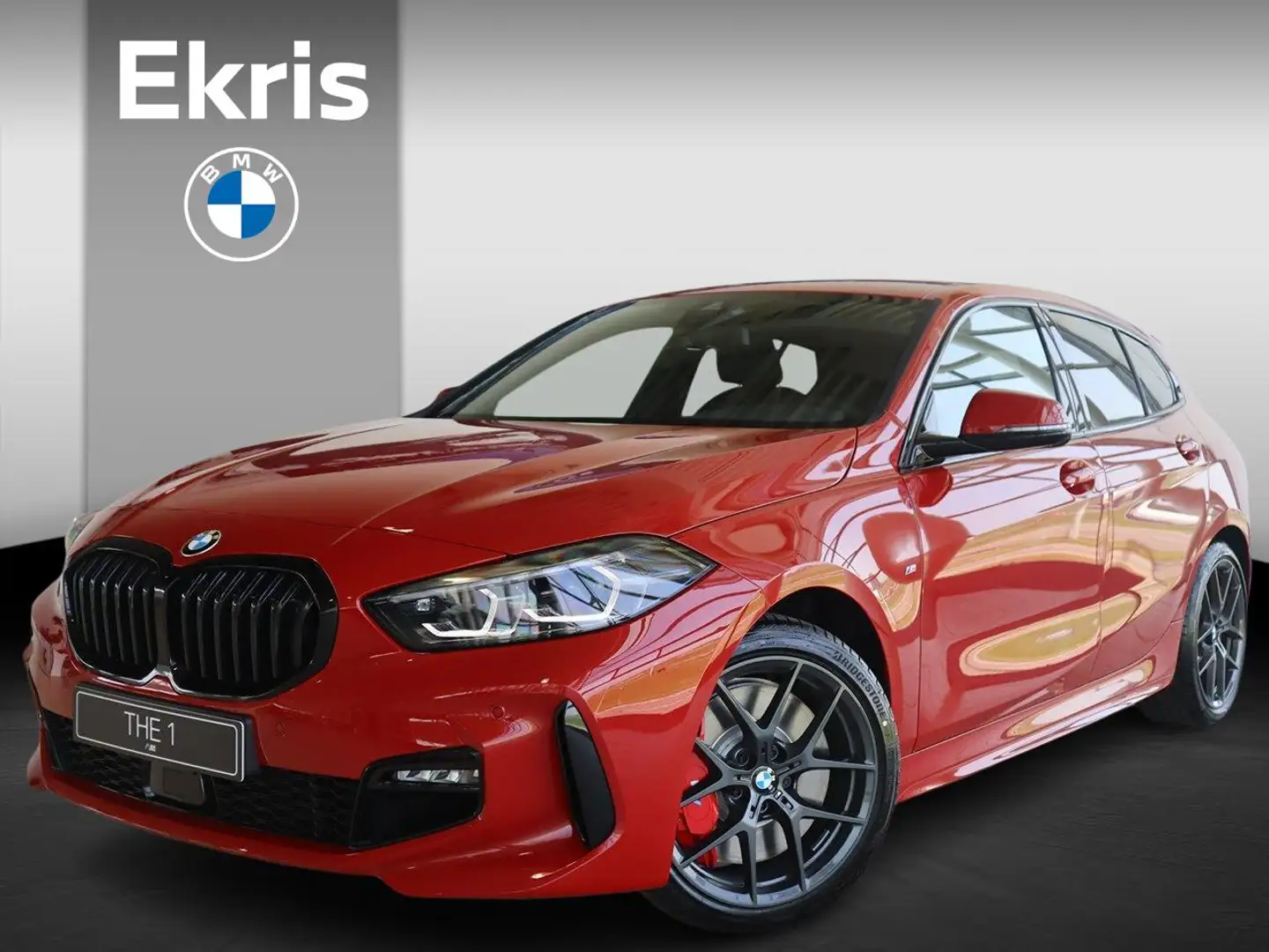 BMW 118 1 Serie 5 Deurs 118i | M Sportpakket Pro | Premium Rood - 1