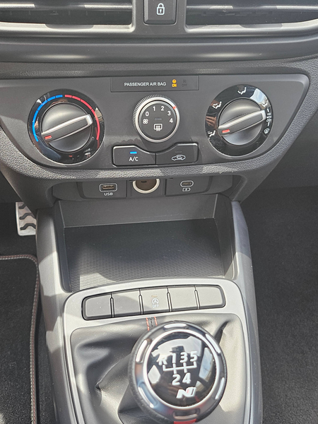 Hyundai i10 i10 1.0 T-GDi Twist N-Line — photo 12