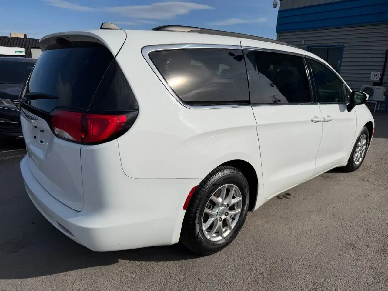 Chrysler Grand Caravan снимка Chrysler Grand Caravan