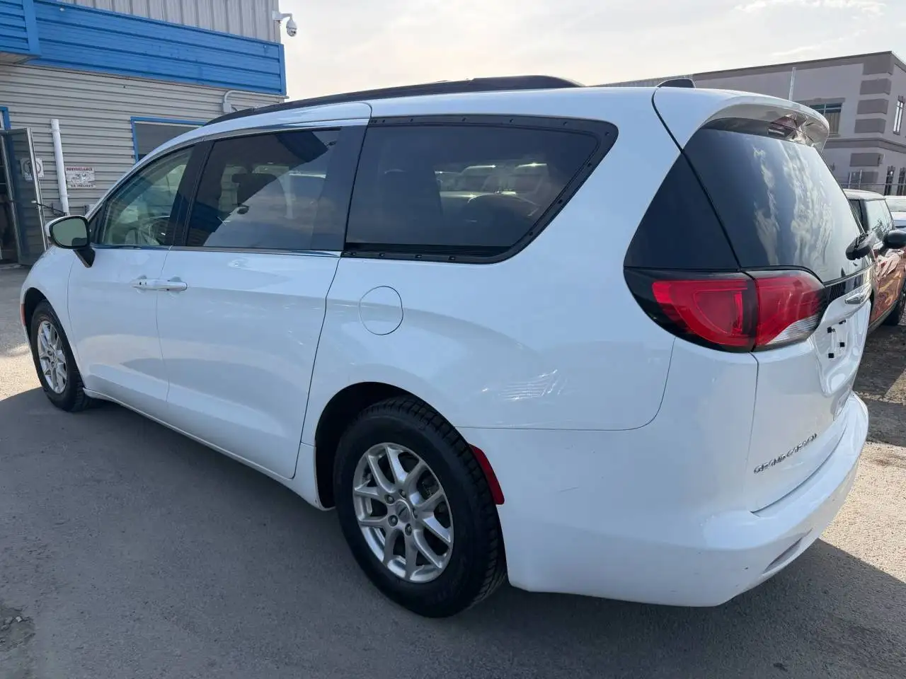 Chrysler Grand Caravan снимка Chrysler Grand Caravan