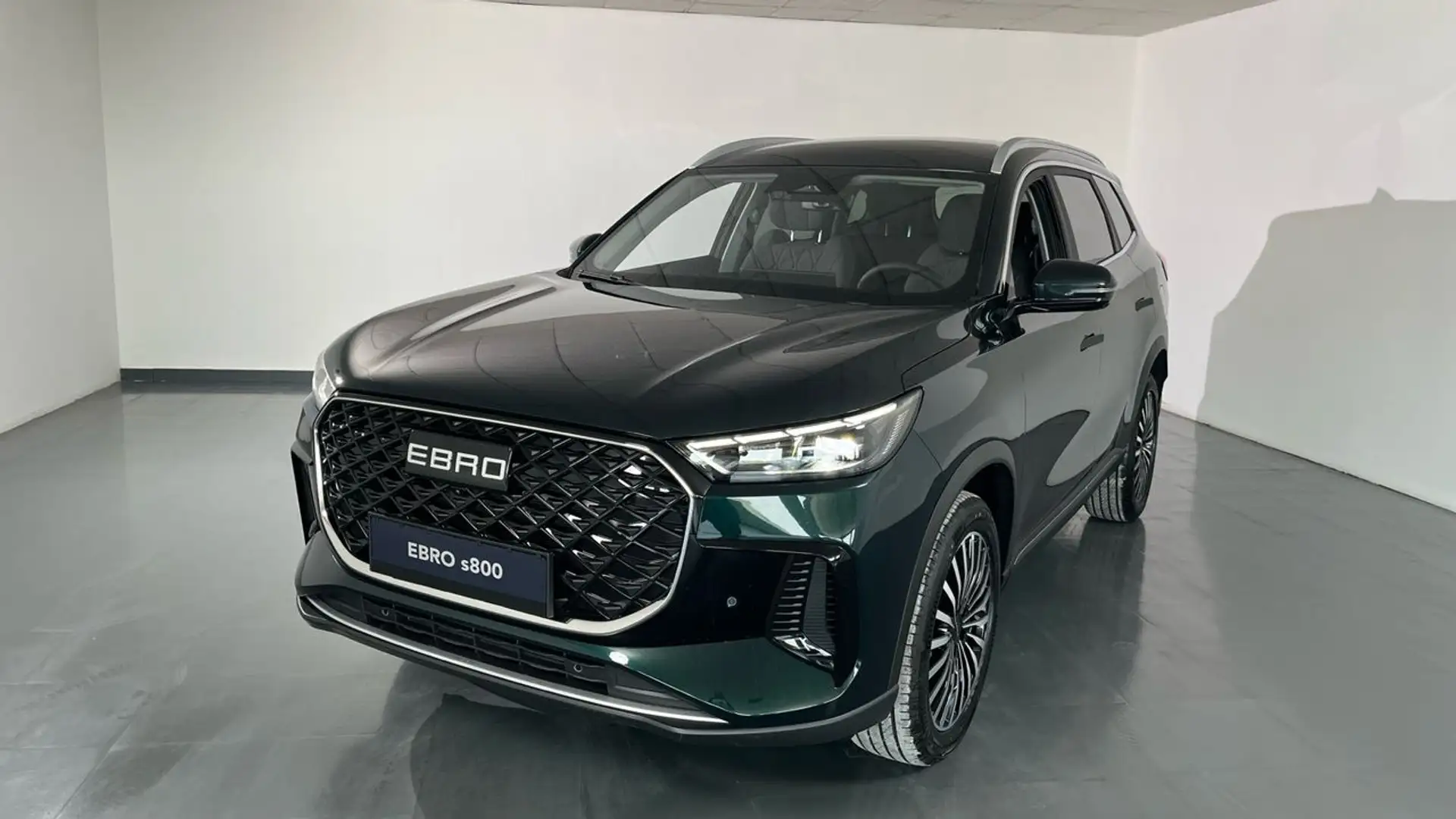 Ebro s800 1.6 TGDI 7DCT Premium FWD Grün - 2