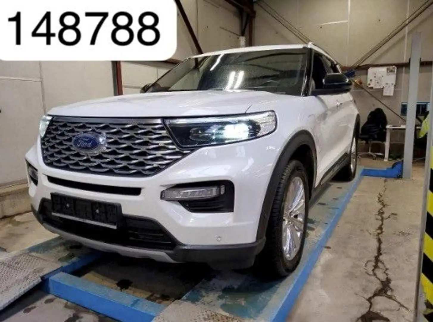 Ford Explorer Platinum Hybrid 4x4 7Si 20" ACC PanoKam Weiß - 1