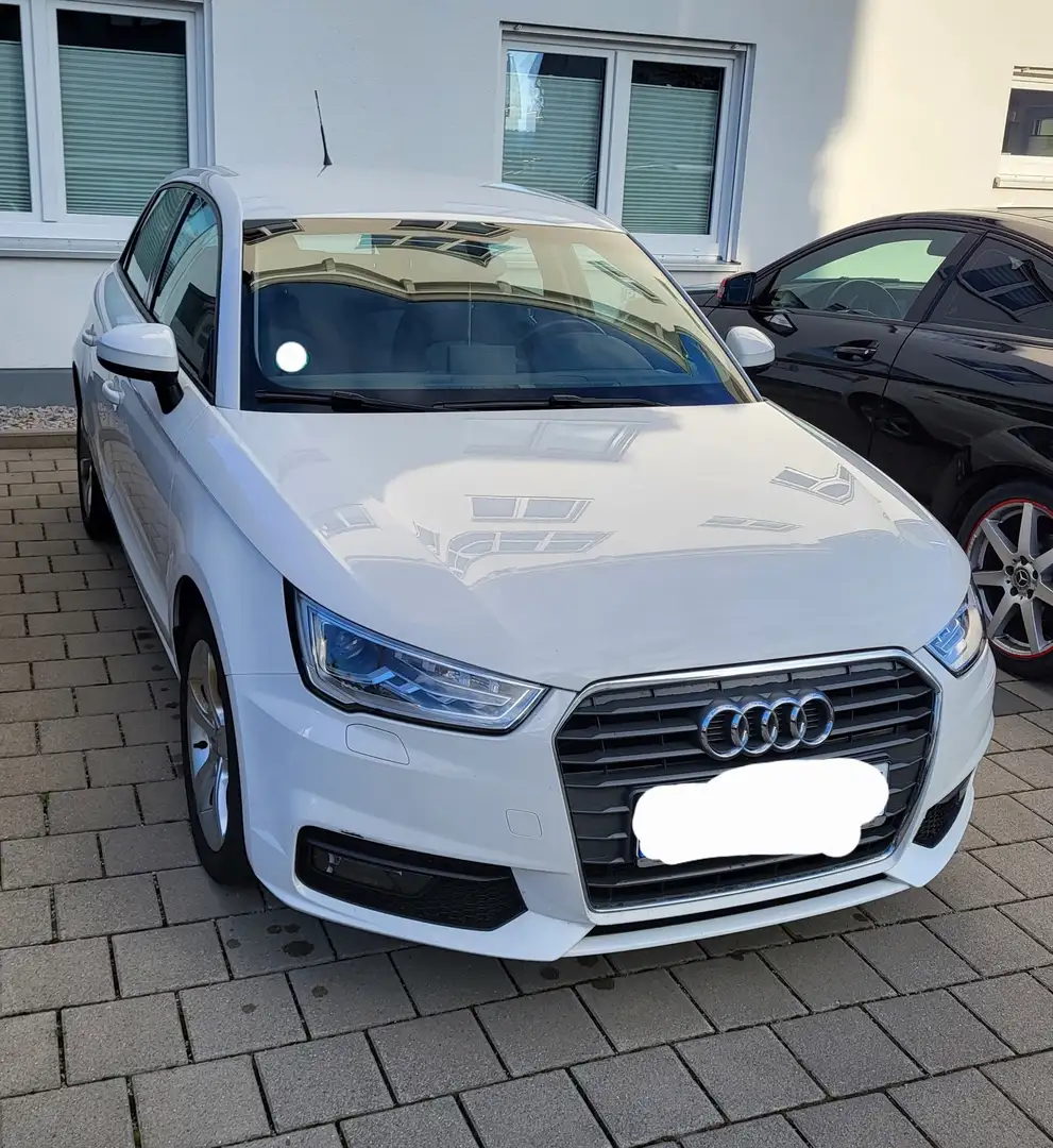 Audi A1 A1 Sportback 1.0 TFSI ultra Sportback Weiß - 2