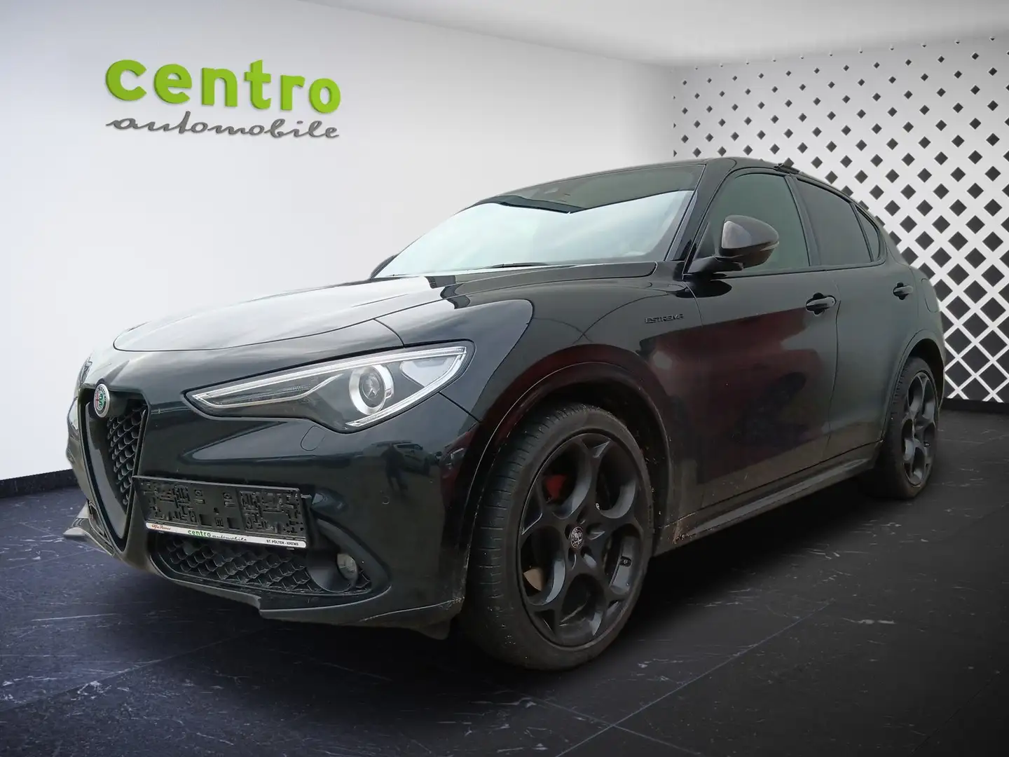Alfa Romeo Stelvio Estrema 2.2D Q4 Harman Kardon NP: 78800€ Schwarz - 2