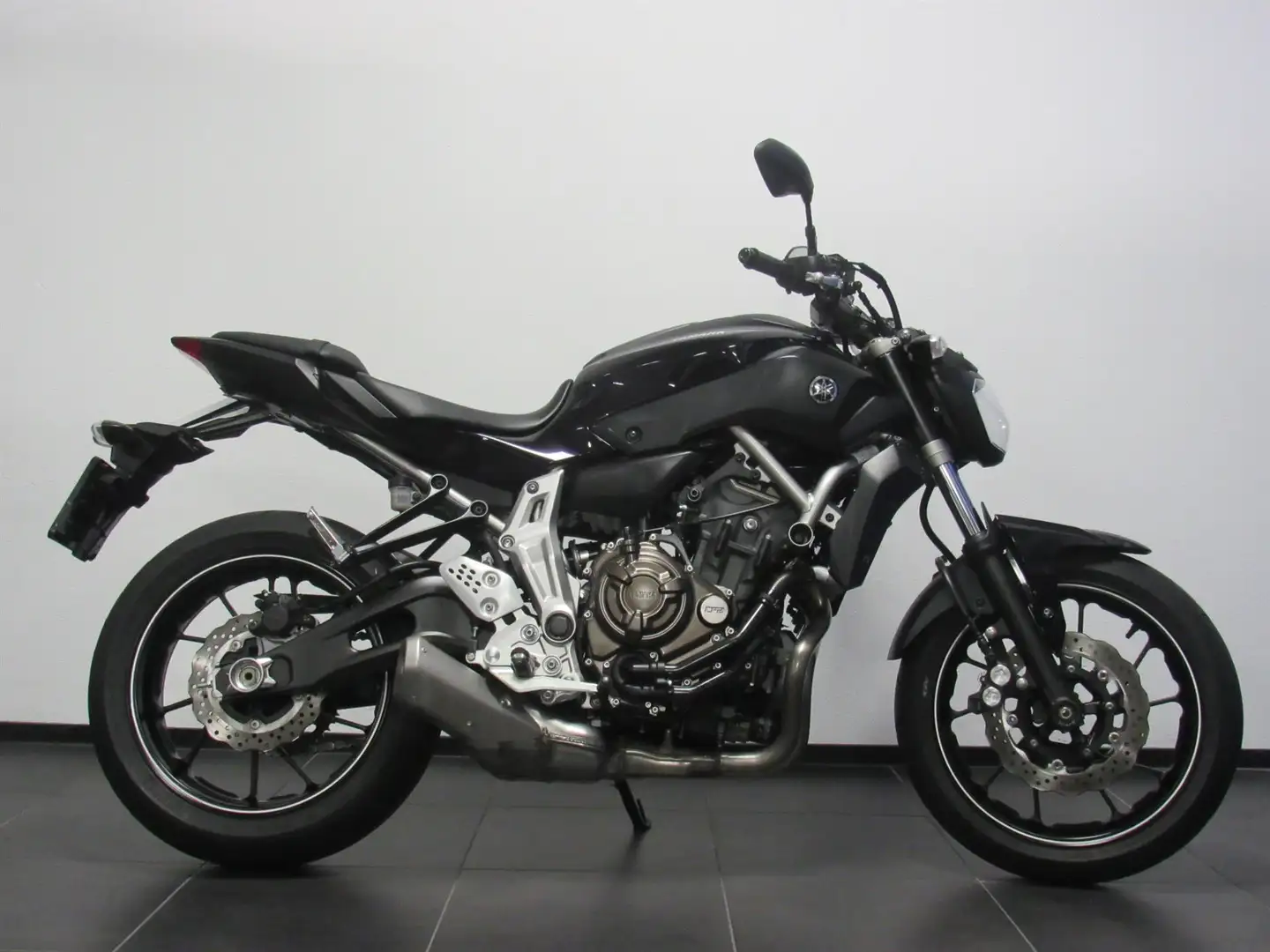 Yamaha MT-07 Paars - 1