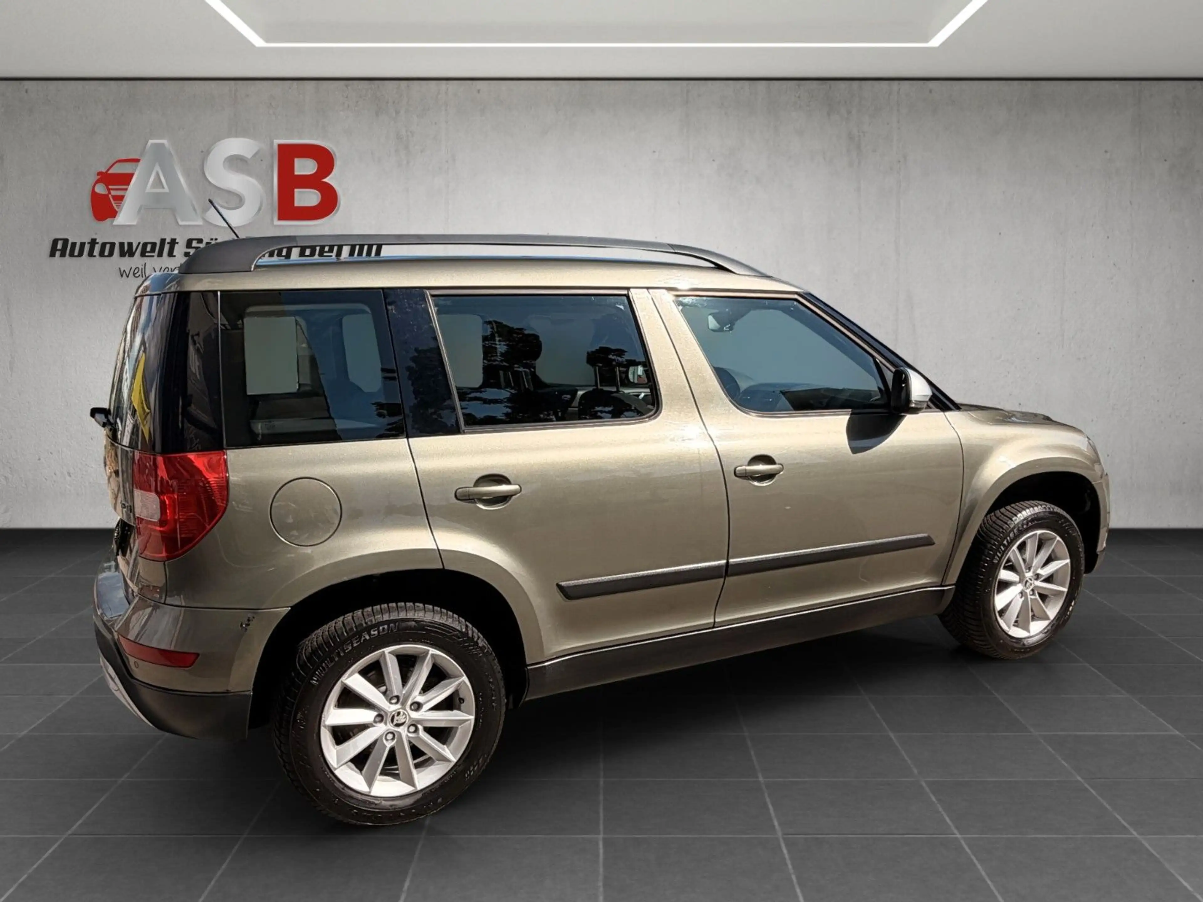Skoda Yeti 2,0 TDI Ambition Outdoor 4x4*Klima*1.Hand — photo 13