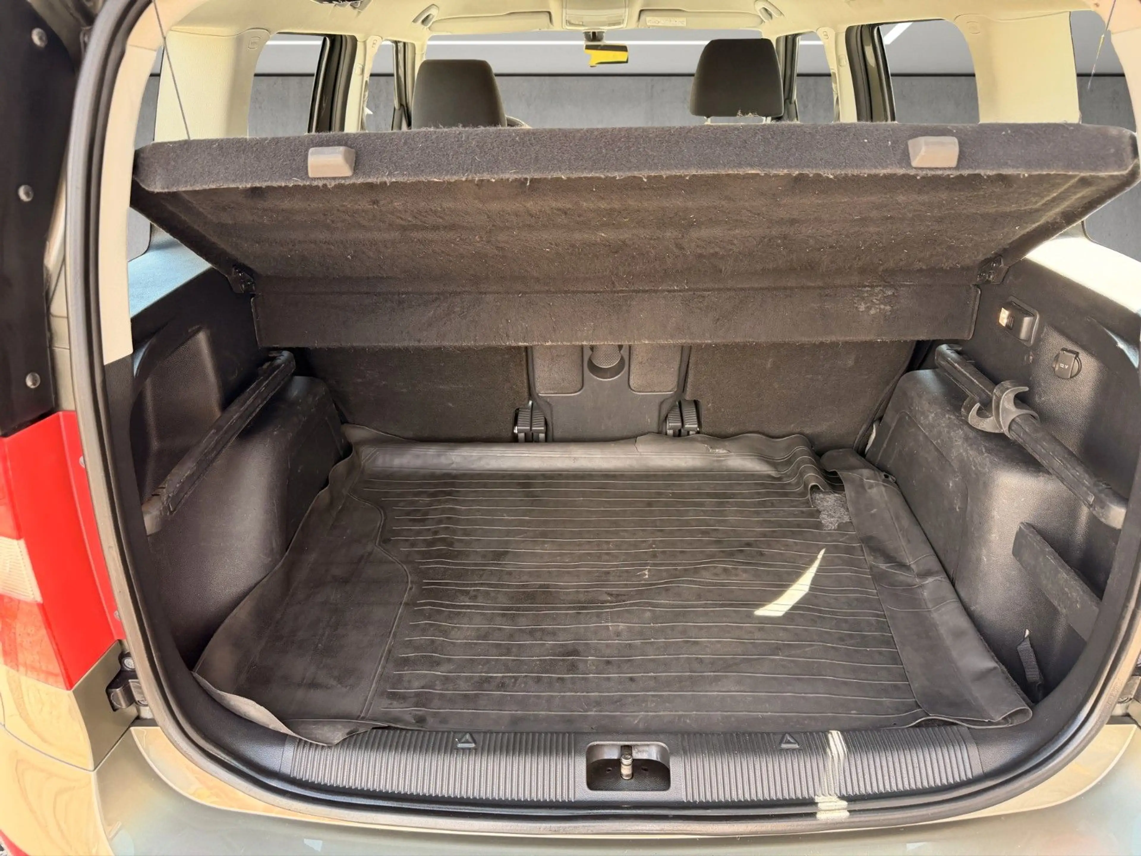 Skoda Yeti 2,0 TDI Ambition Outdoor 4x4*Klima*1.Hand — photo 8