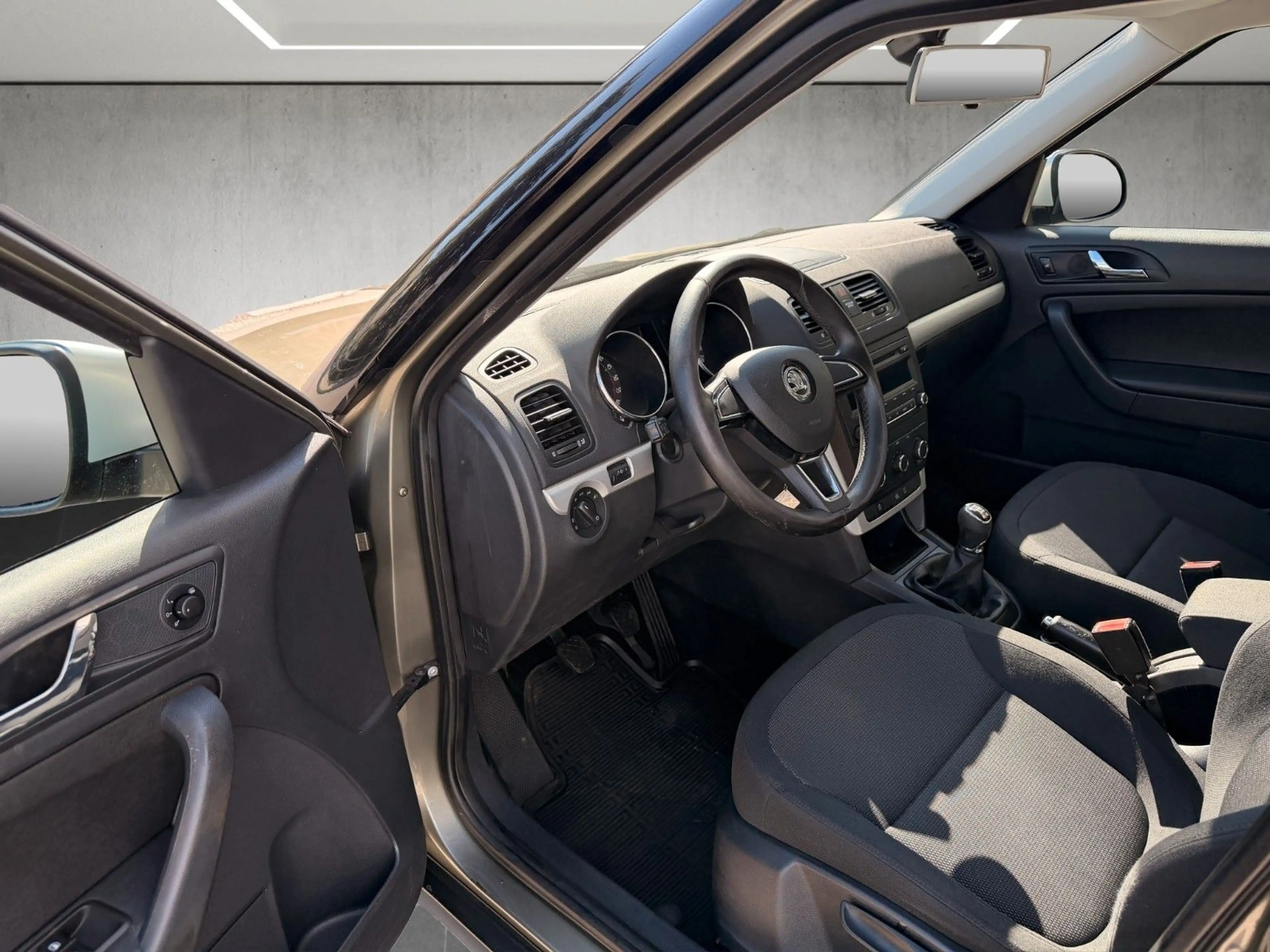 Skoda Yeti 2,0 TDI Ambition Outdoor 4x4*Klima*1.Hand — photo 5