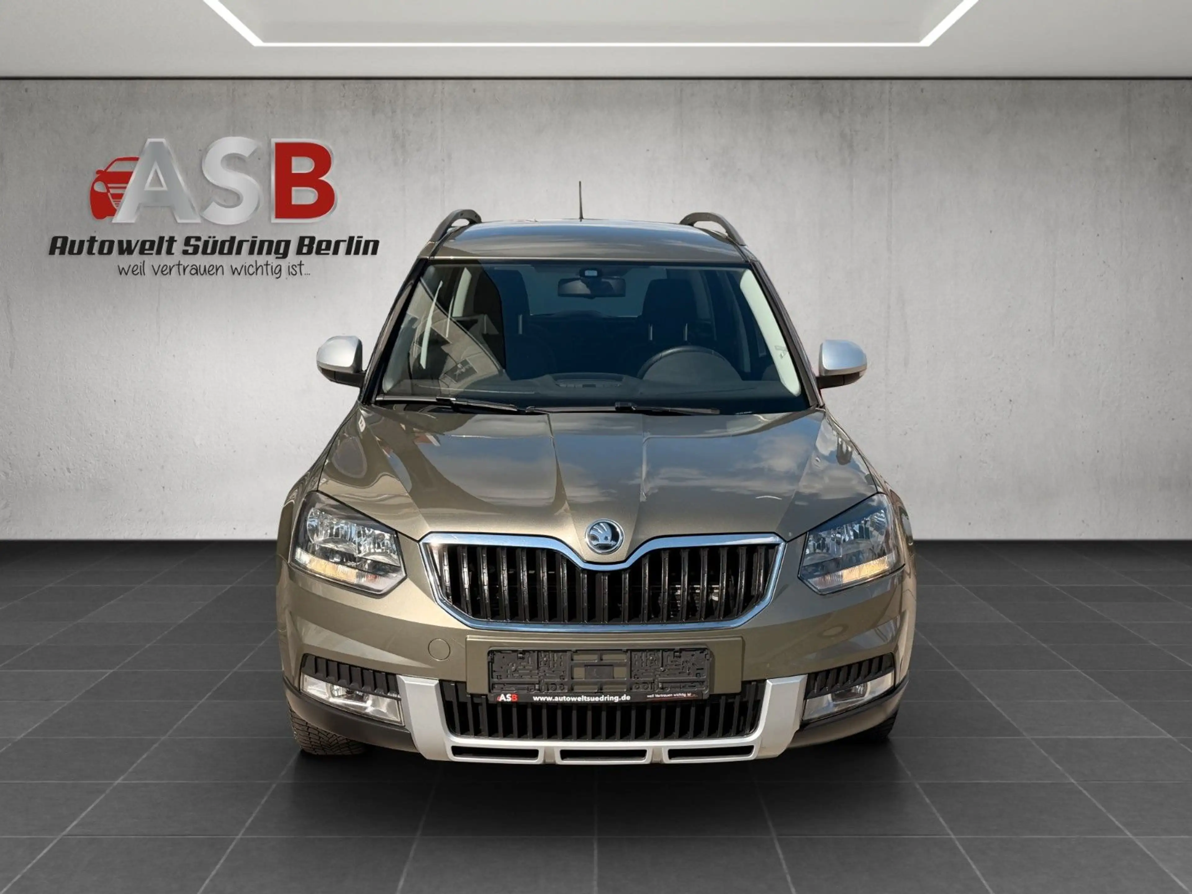 Skoda Yeti 2,0 TDI Ambition Outdoor 4x4*Klima*1.Hand — photo 2
