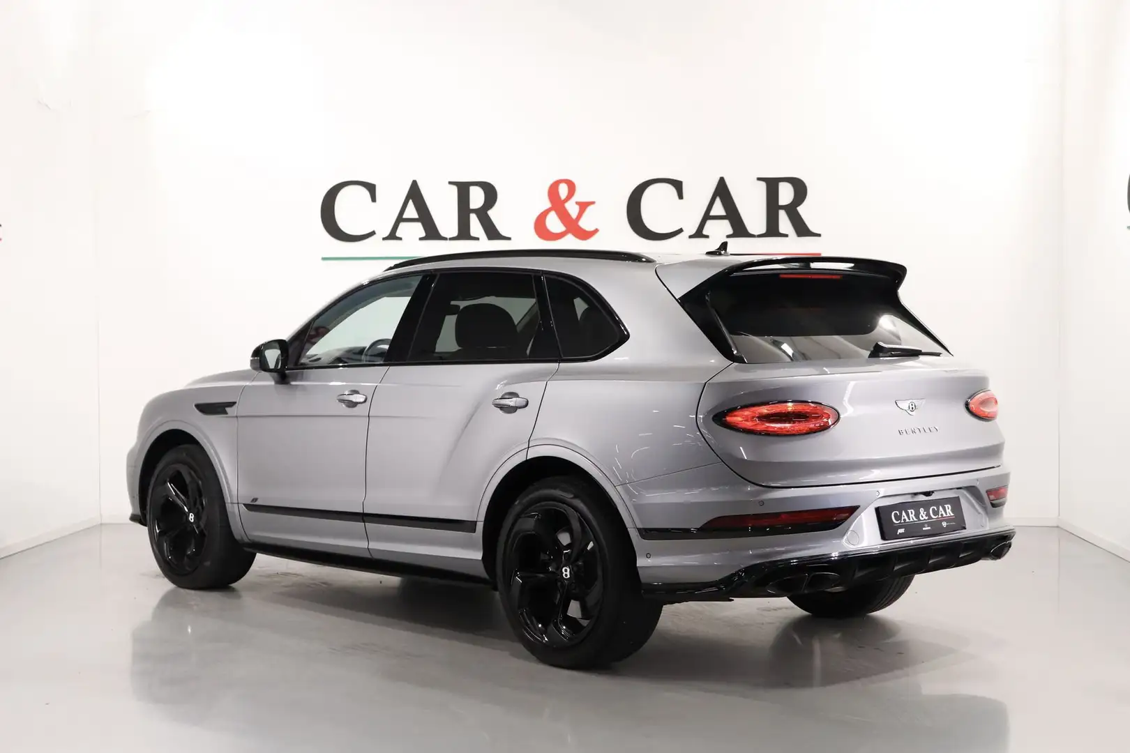 Bentley Bentayga V8 S Silver - 2