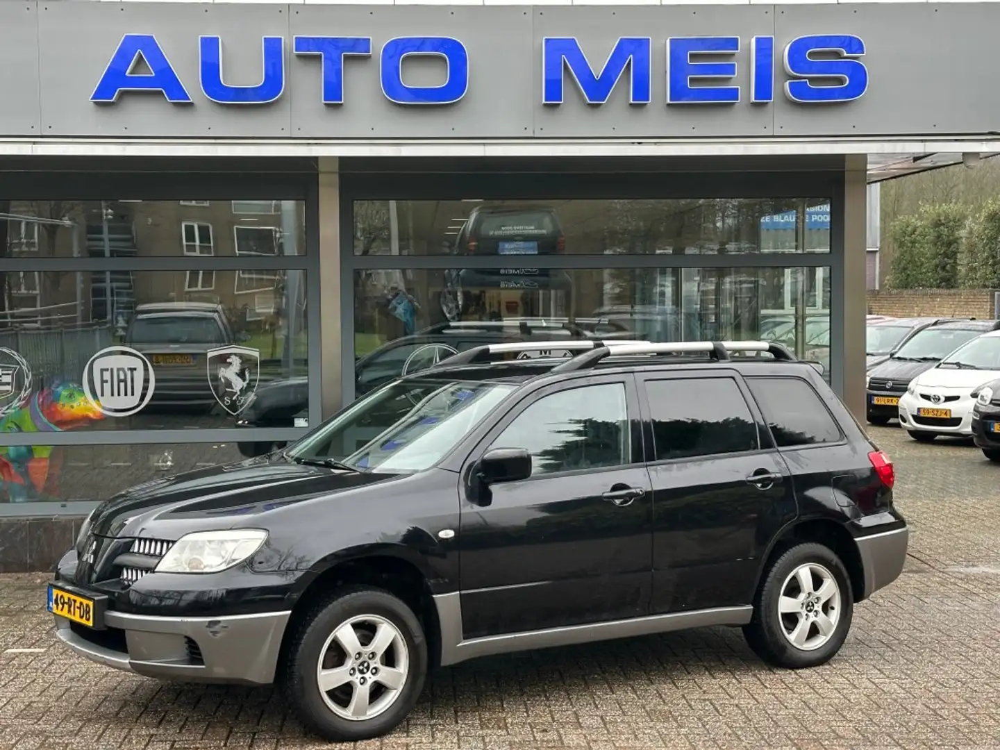 Mitsubishi Outlander 2.0 INVITE PLUS Airco Trekhaak prijs voor EXPORT Schwarz - 1