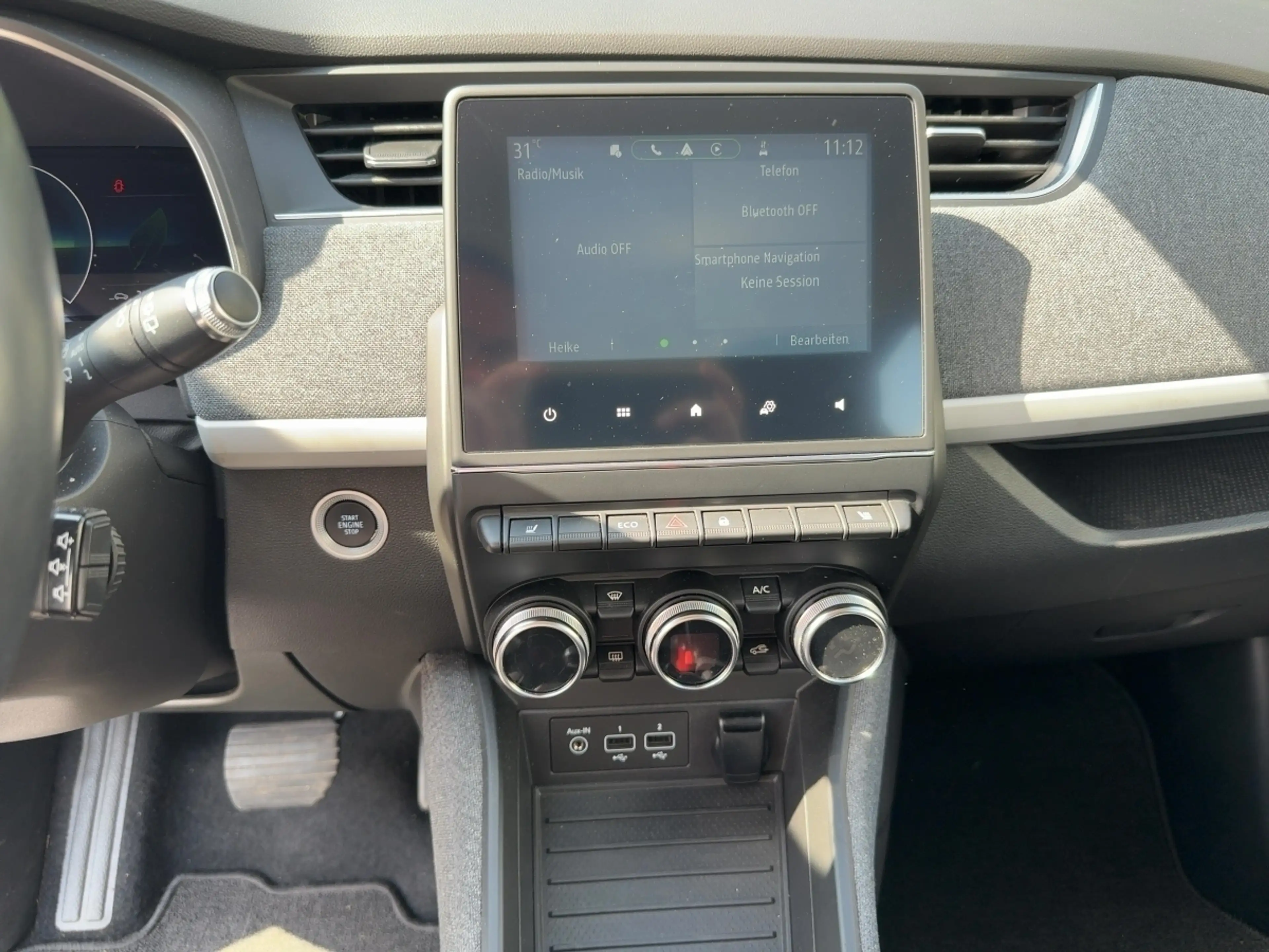 Renault ZOE Z.E.50 — photo 11