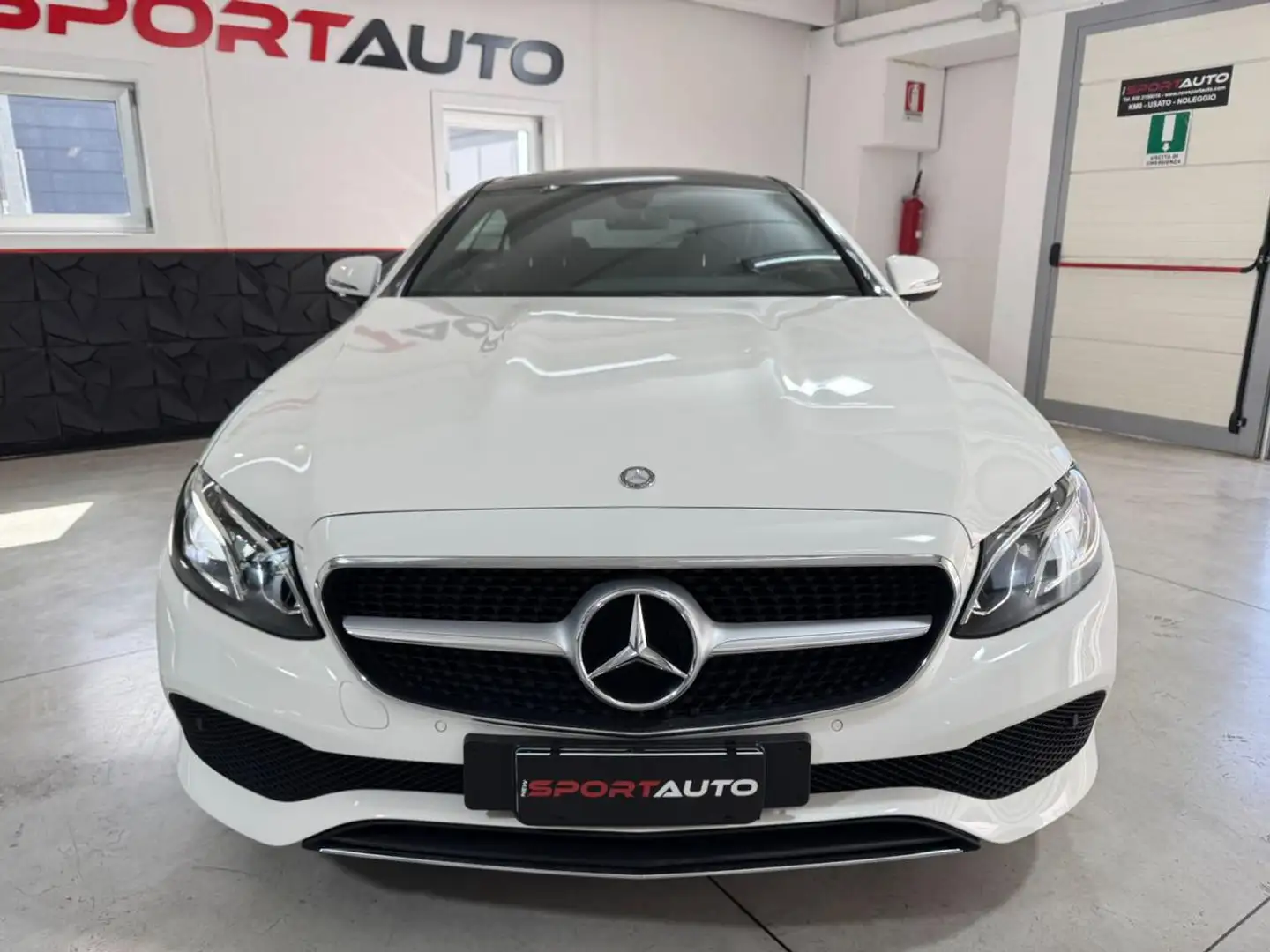 Mercedes-Benz E 220 d Auto SPORT Bianco - 2