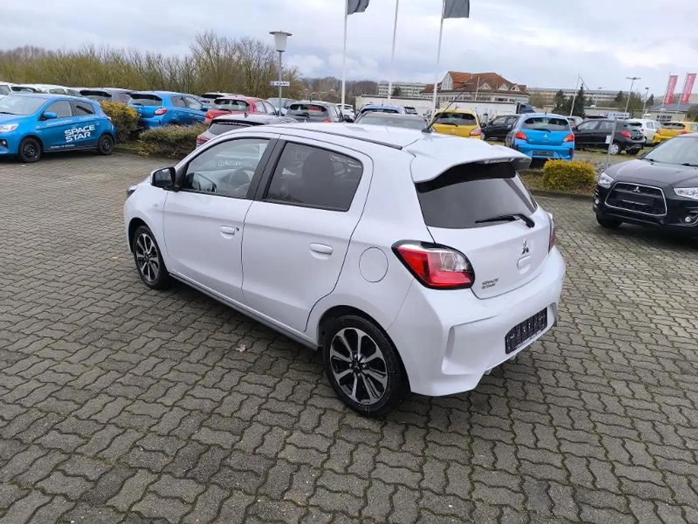 Mitsubishi Space Star Select+ 1.2 MIVEC ClearTec 5-Gang Bianco - 2