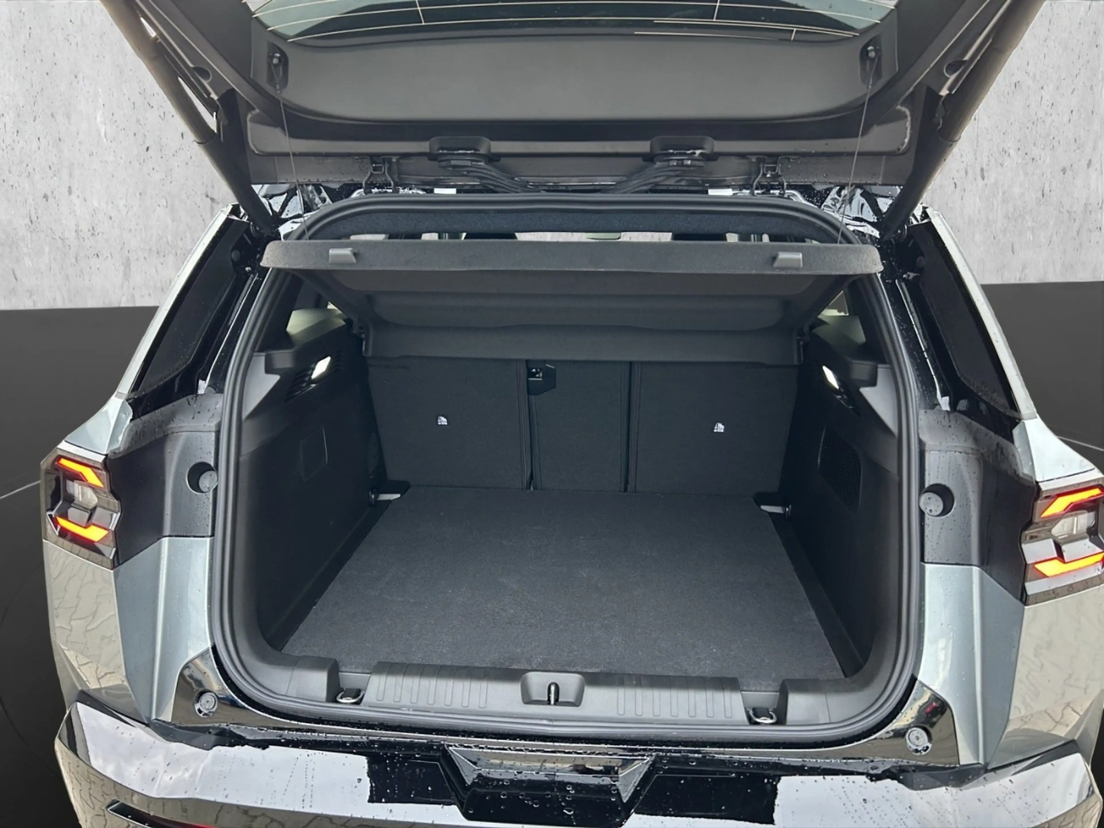 Jeep Compass E-HYBRID FIRST EDITION PANO 360° — photo 12