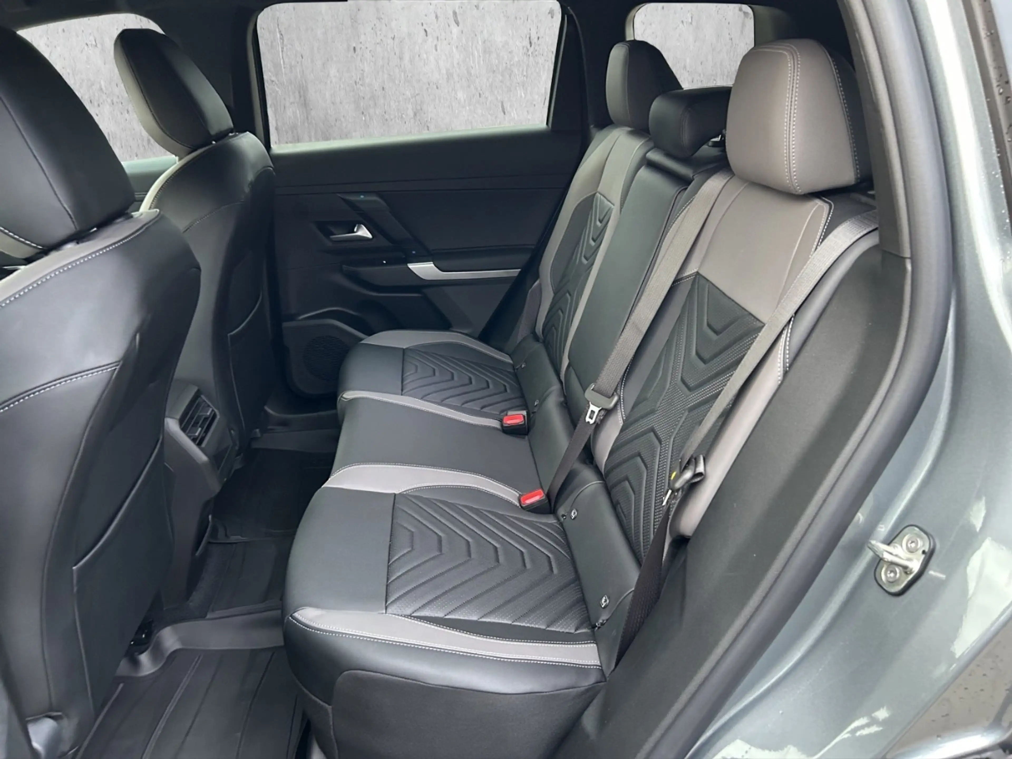 Jeep Compass E-HYBRID FIRST EDITION PANO 360° — photo 13