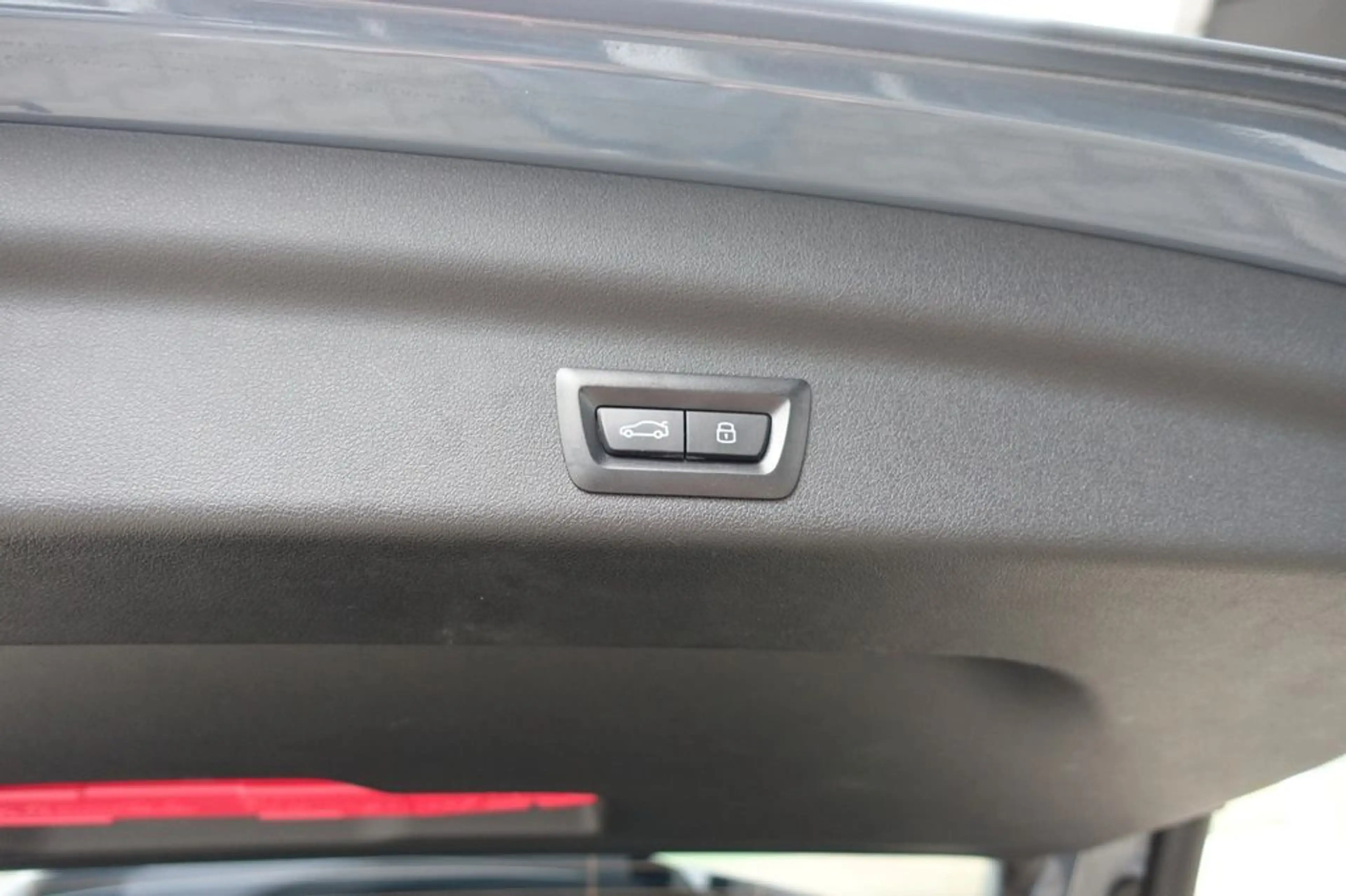 BMW X1 sDrive 18 i M Sport — photo 12