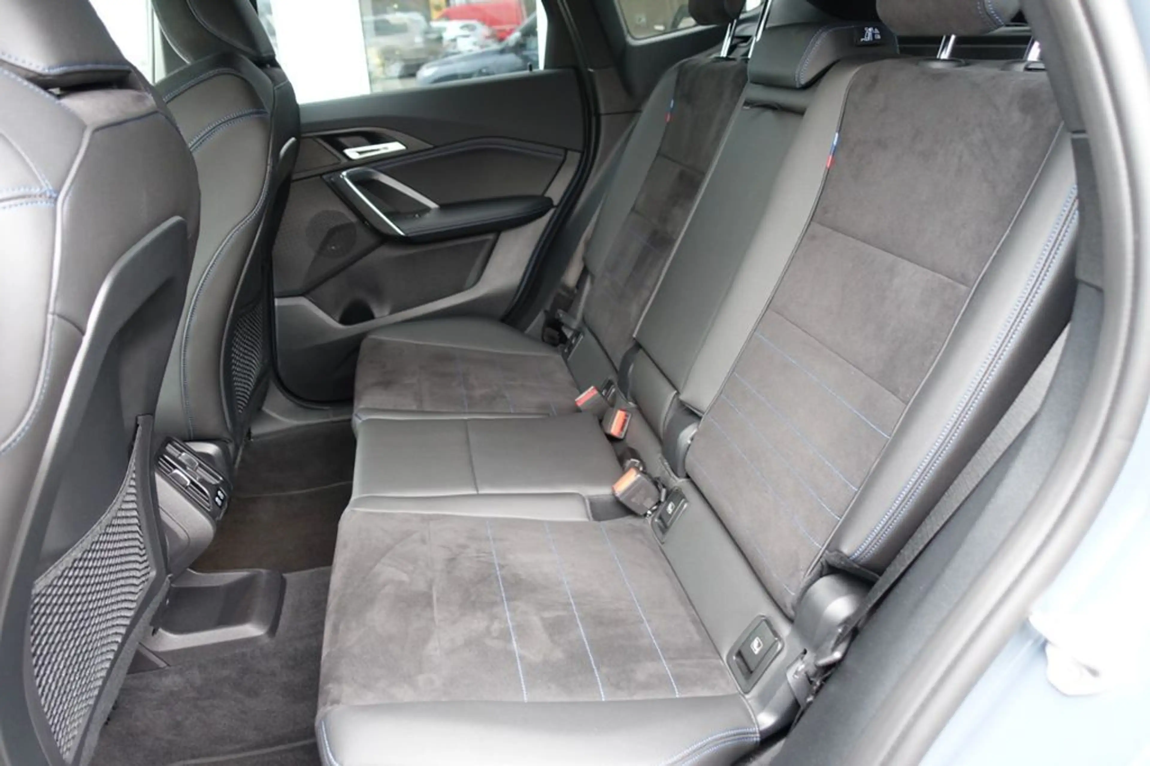 BMW X1 sDrive 18 i M Sport — photo 10