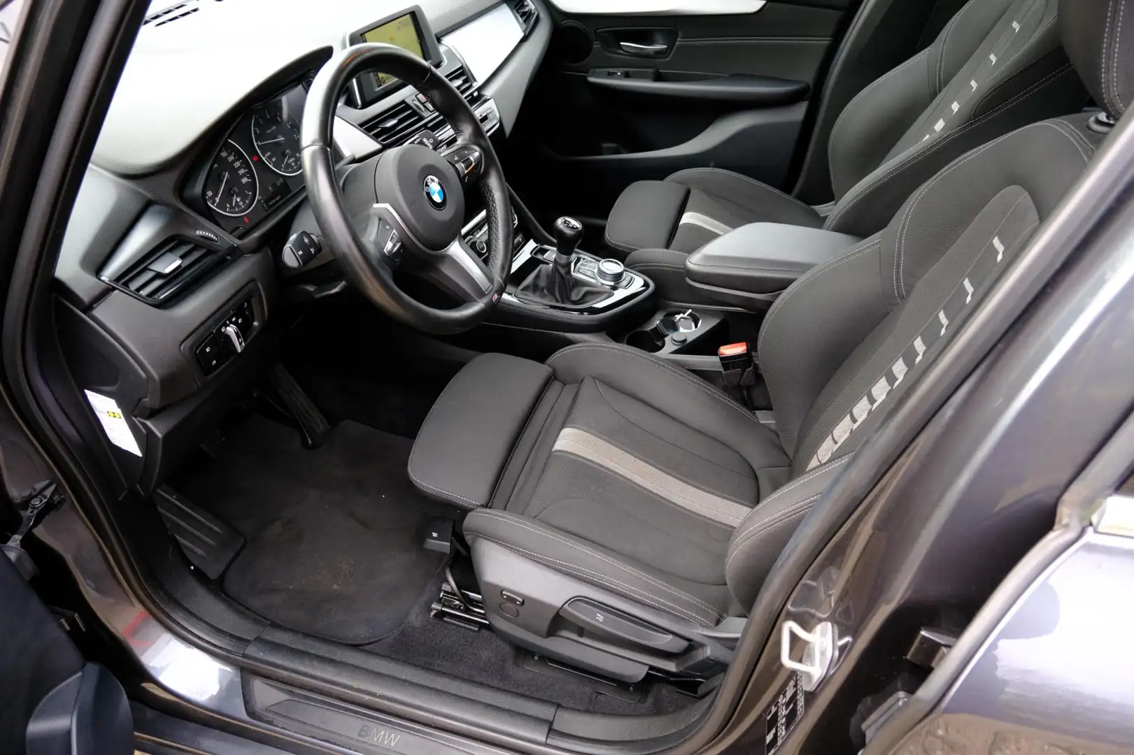 BMW 216 2-serie Active Tourer 216i High Executive Navi|Spo Šedá - 2