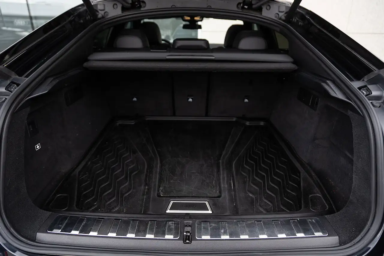 BMW X6 снимка BMW X6